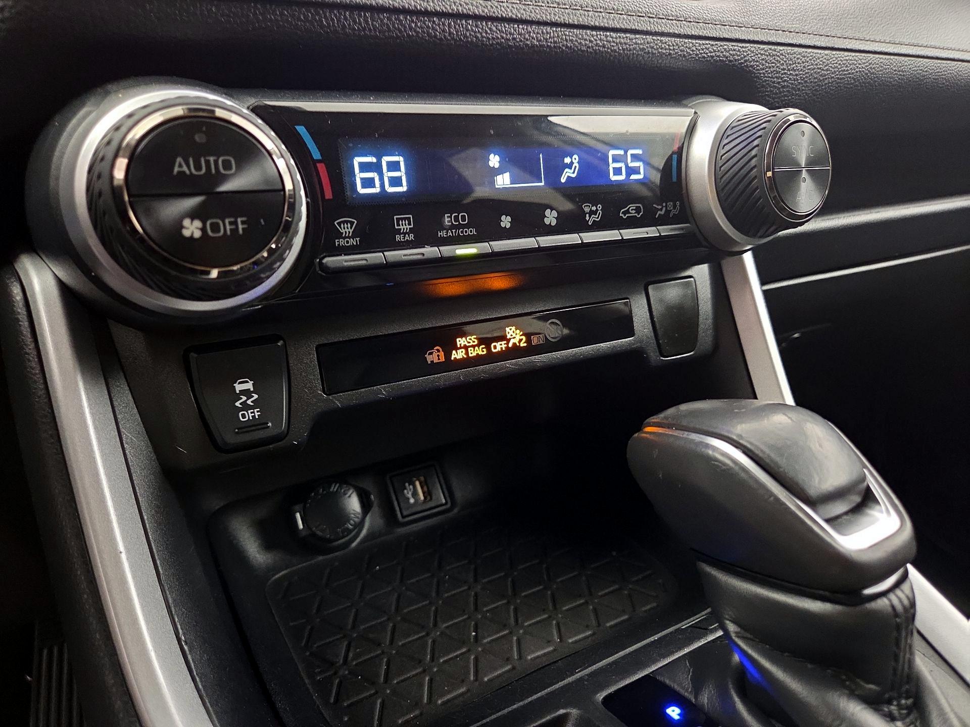 Thumbnail: 2024 Toyota RAV4 - 16