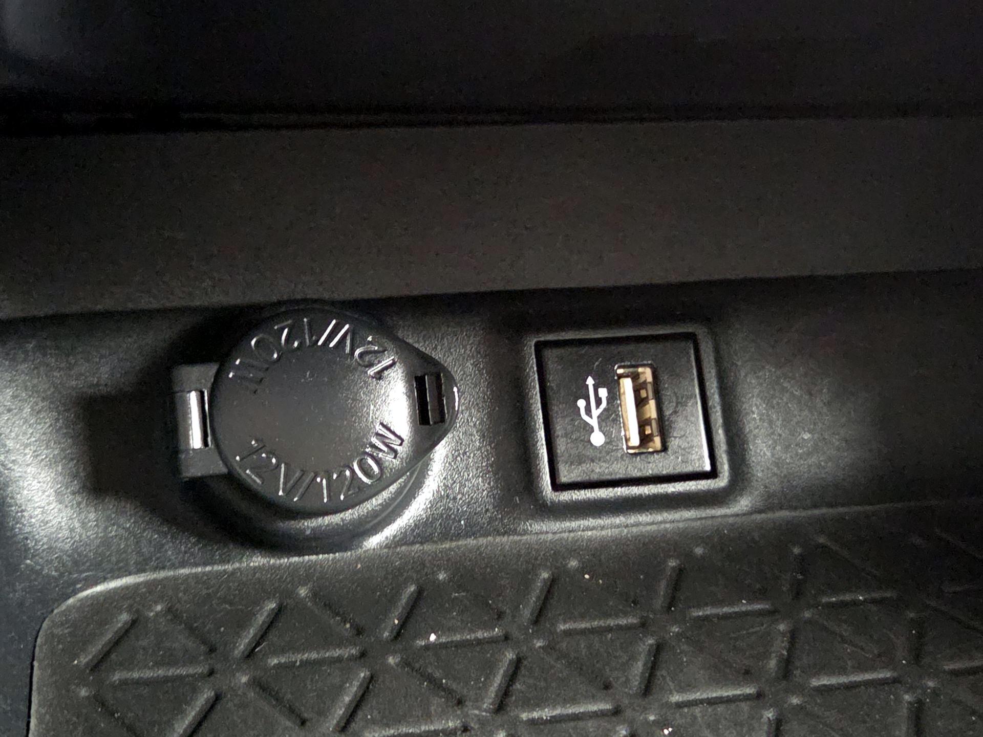 Thumbnail: 2024 Toyota RAV4 - 18