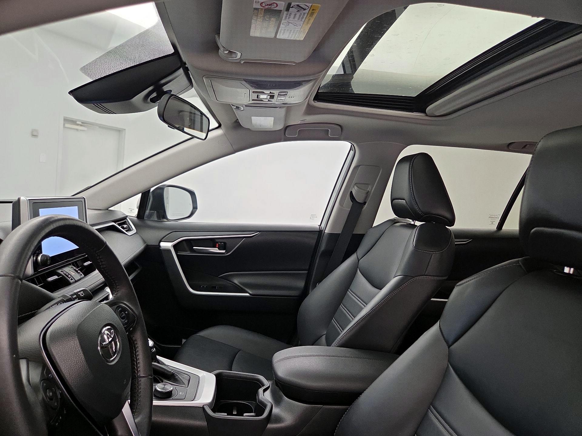 Thumbnail: 2024 Toyota RAV4 - 19