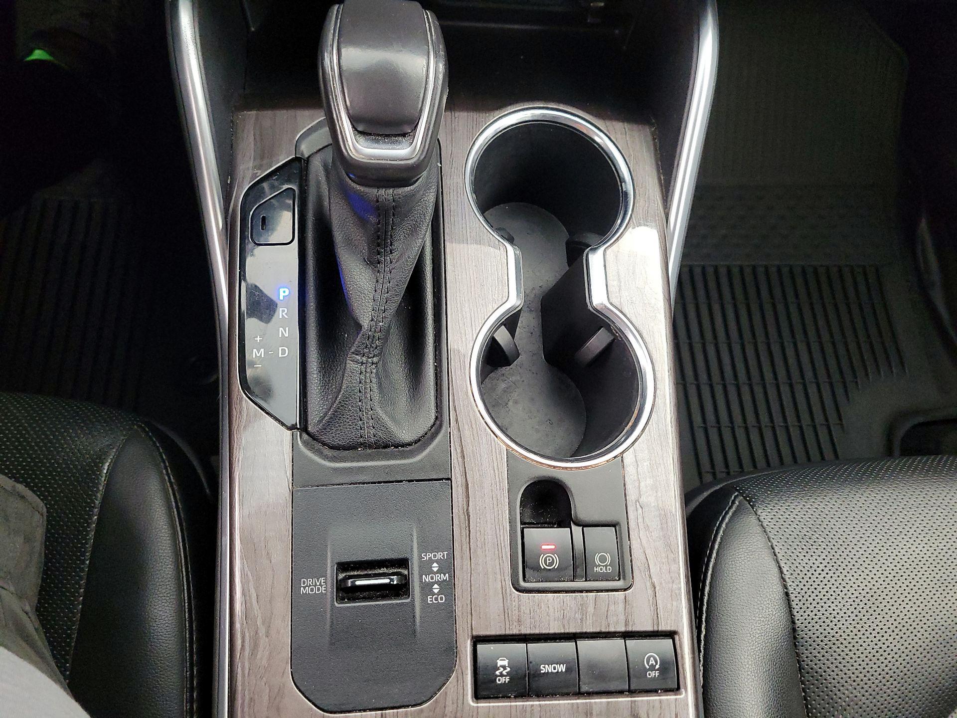 Thumbnail: 2021 Toyota Highlander - 18