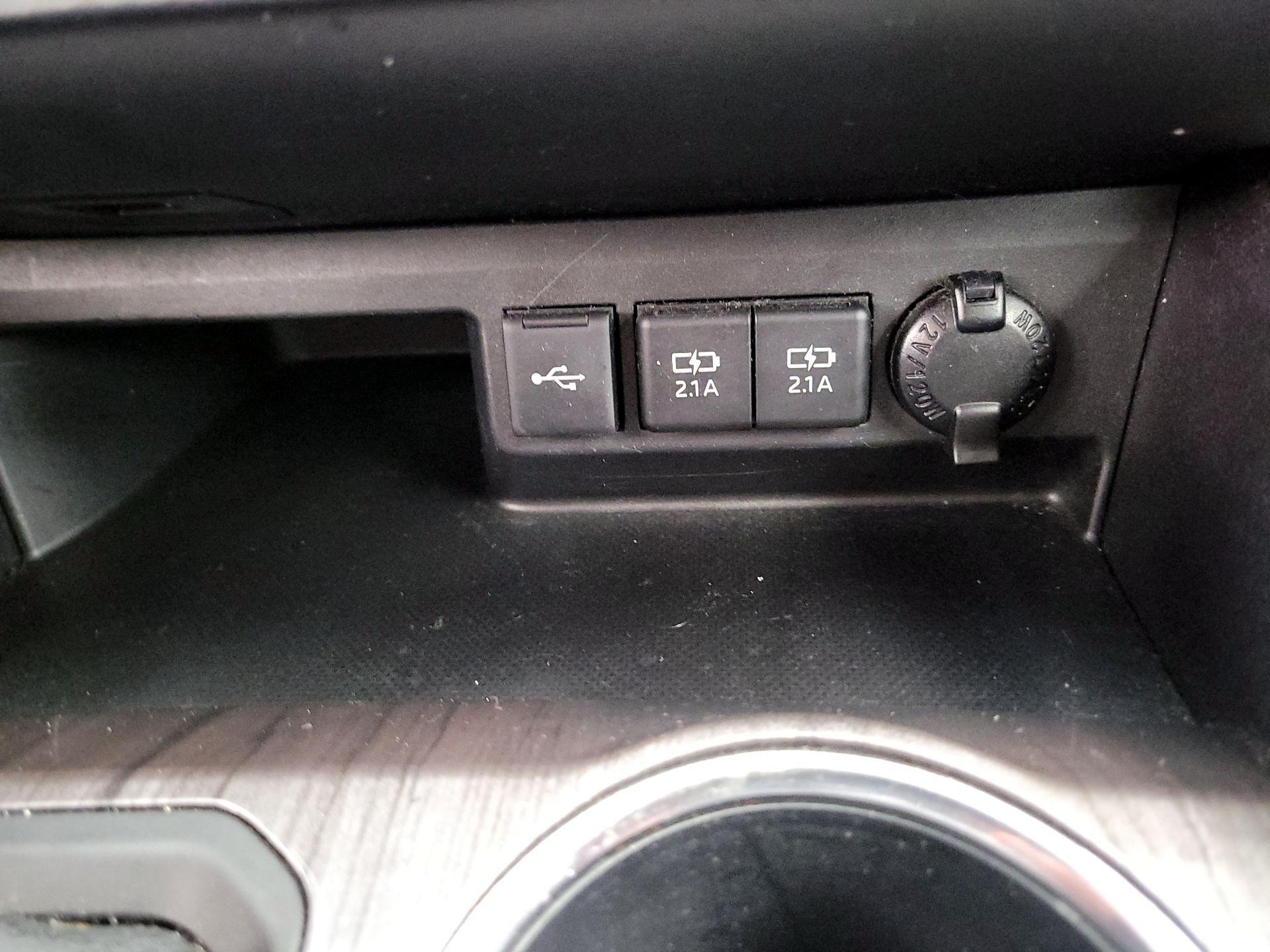 Thumbnail: 2021 Toyota Highlander - 19