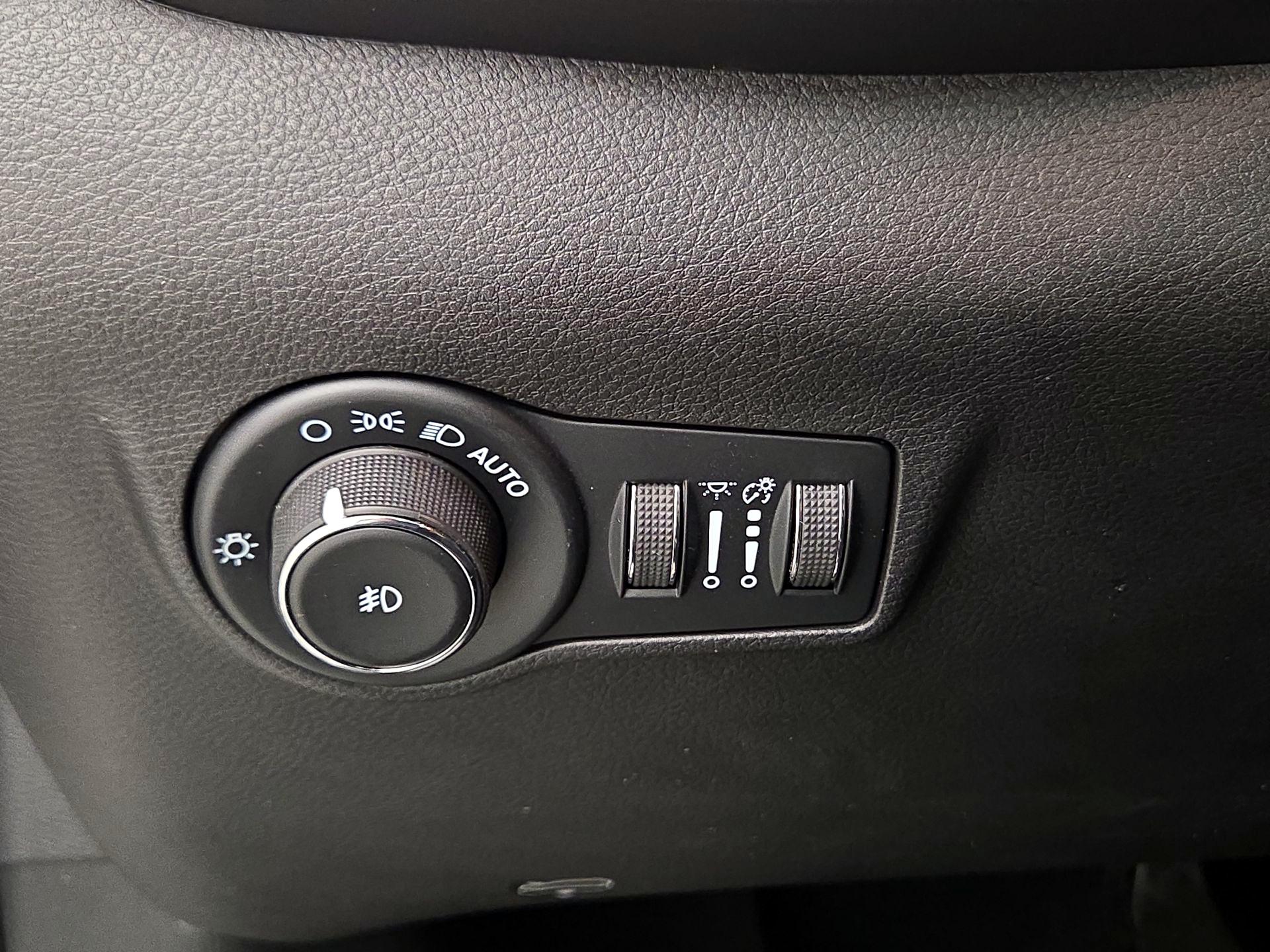 Thumbnail: 2023 Jeep Compass - 13