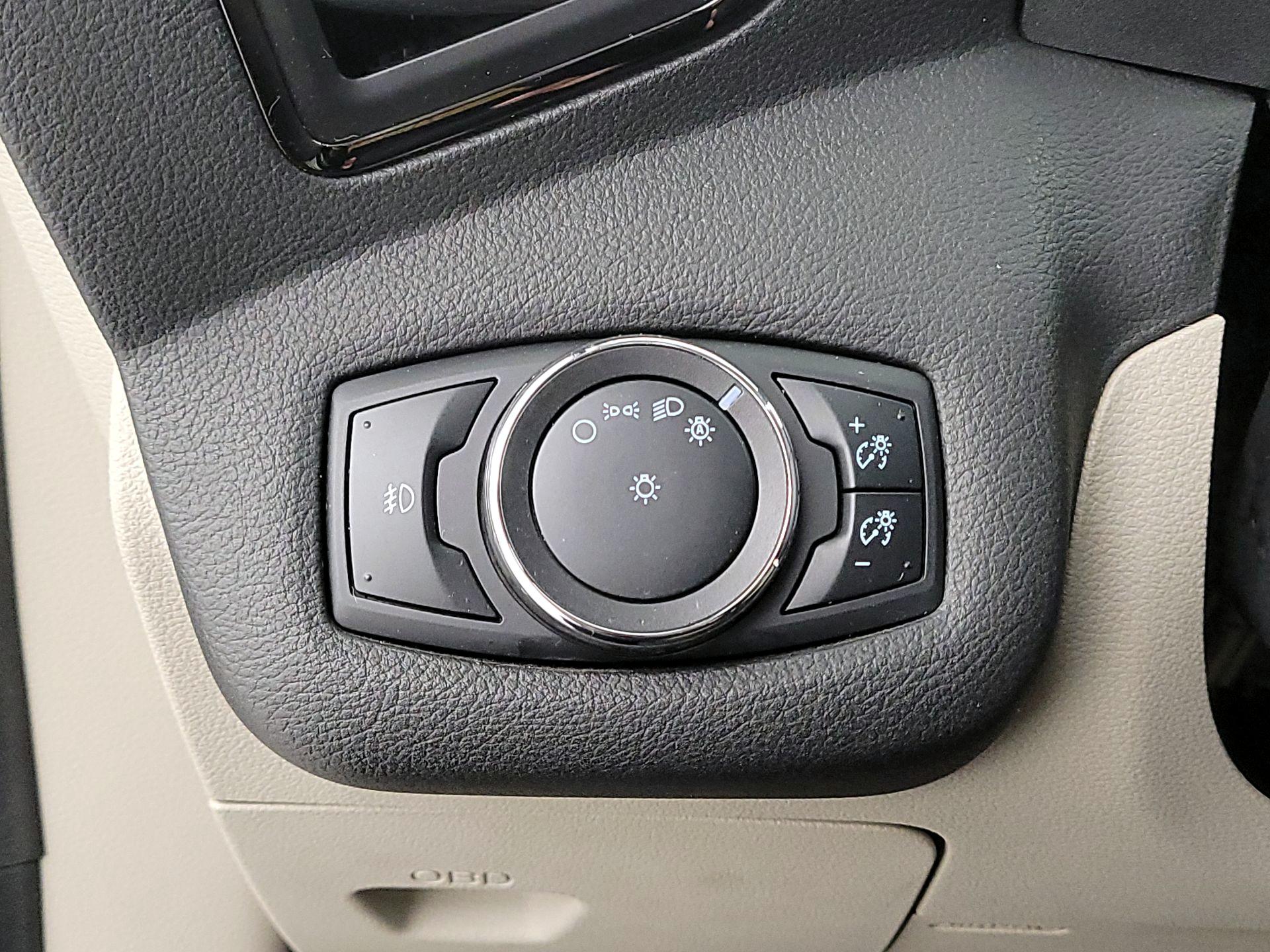 Thumbnail: 2015 Ford Escape - 13