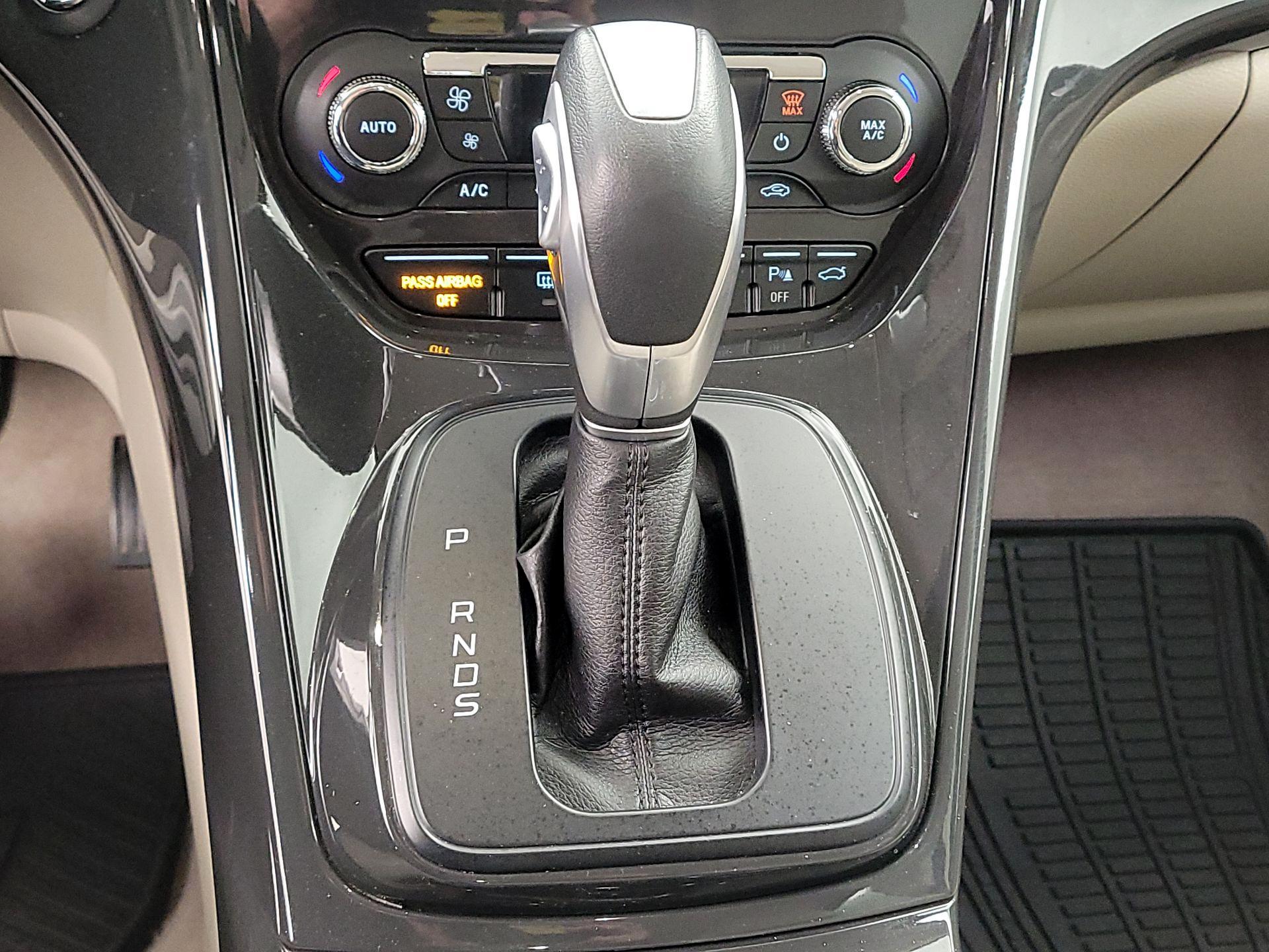 Thumbnail: 2015 Ford Escape - 18