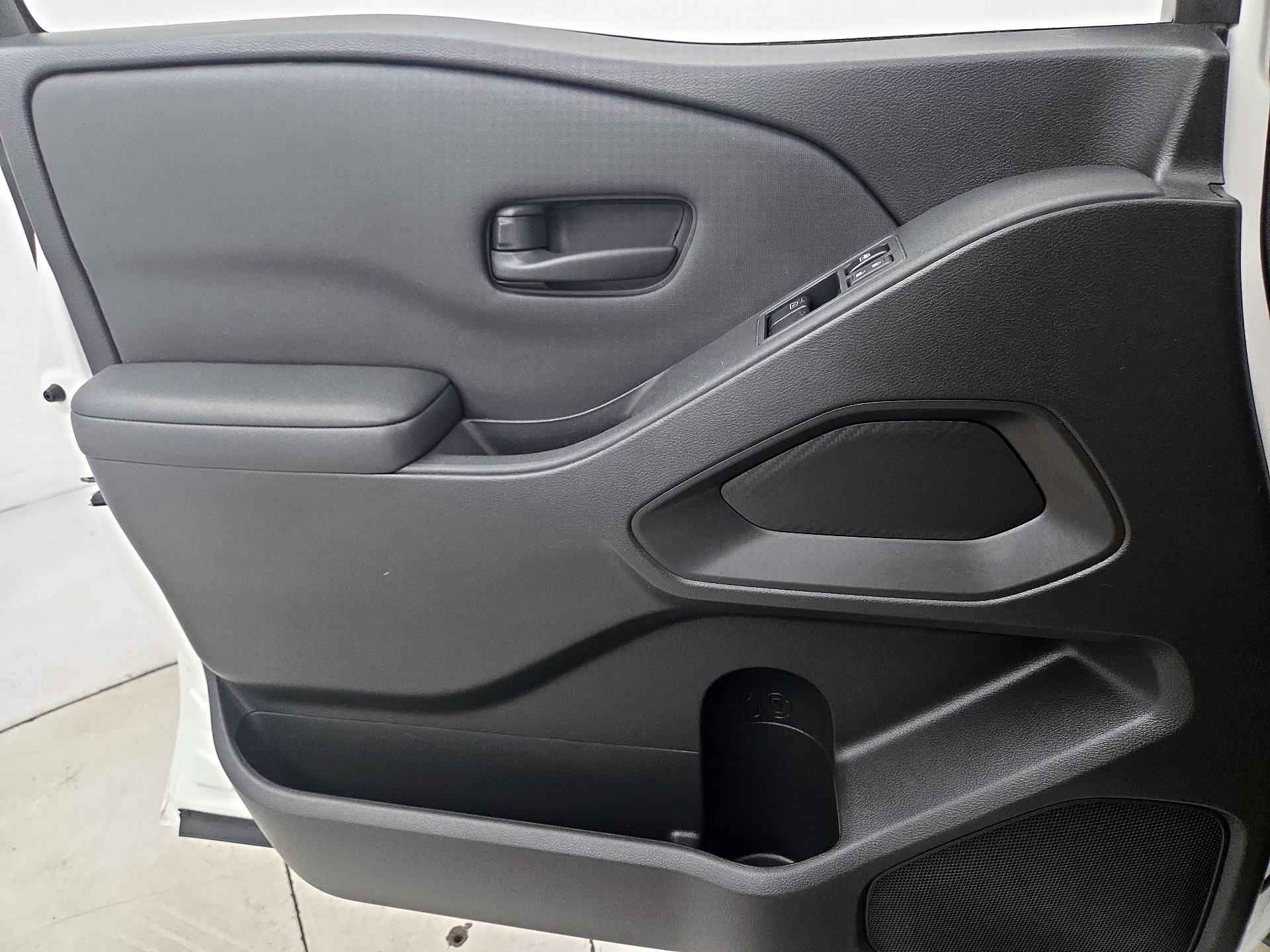 Thumbnail: 2024 Nissan Frontier - 12