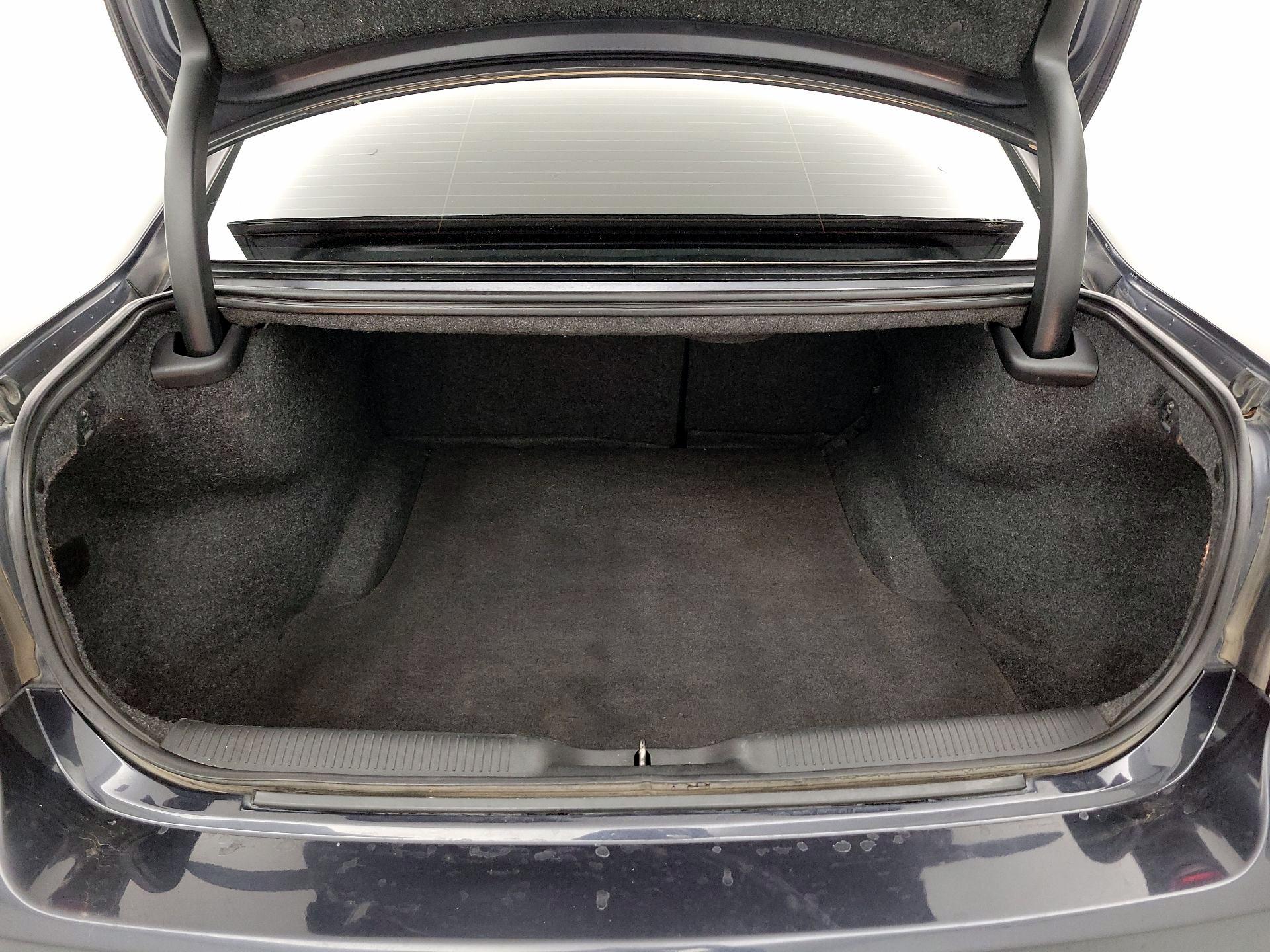 Thumbnail: 2018 Dodge Charger - 17