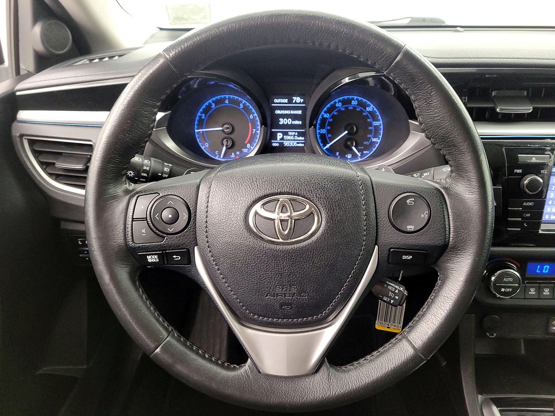 Thumbnail: 2015 Toyota Corolla - 10