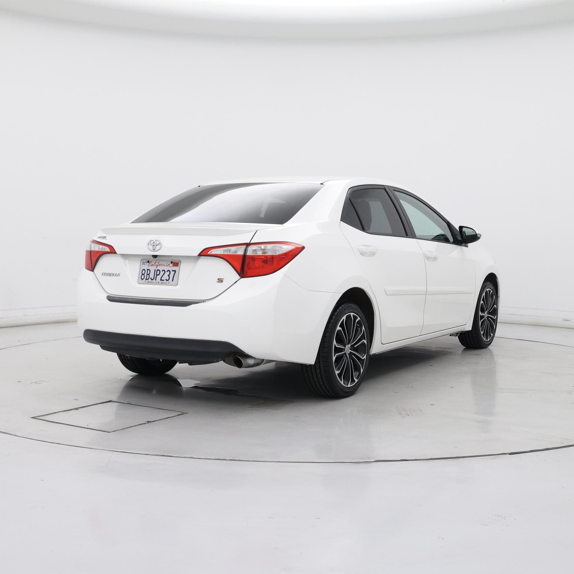 Thumbnail: 2015 Toyota Corolla - 8