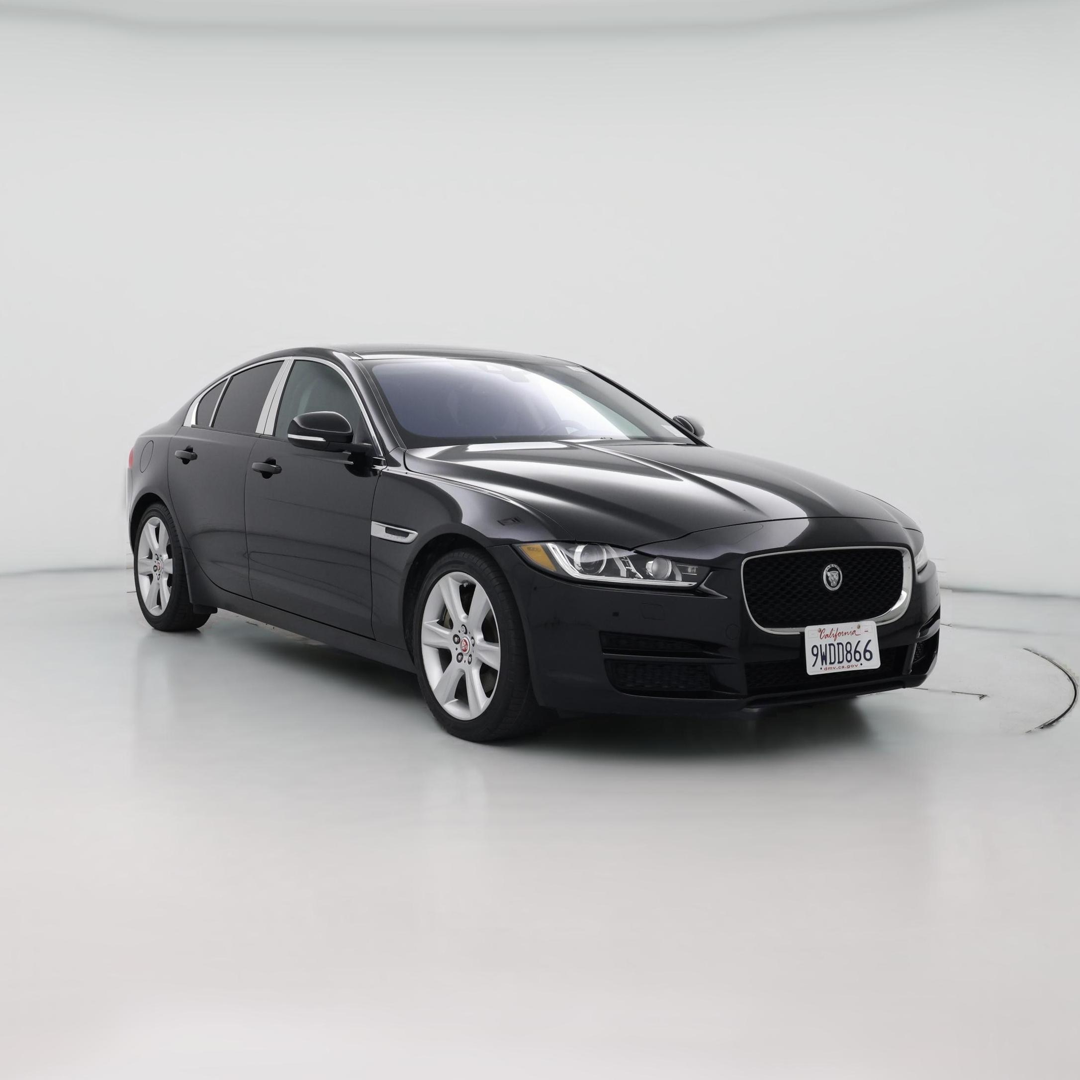 Thumbnail: 2017 Jaguar XE - 1