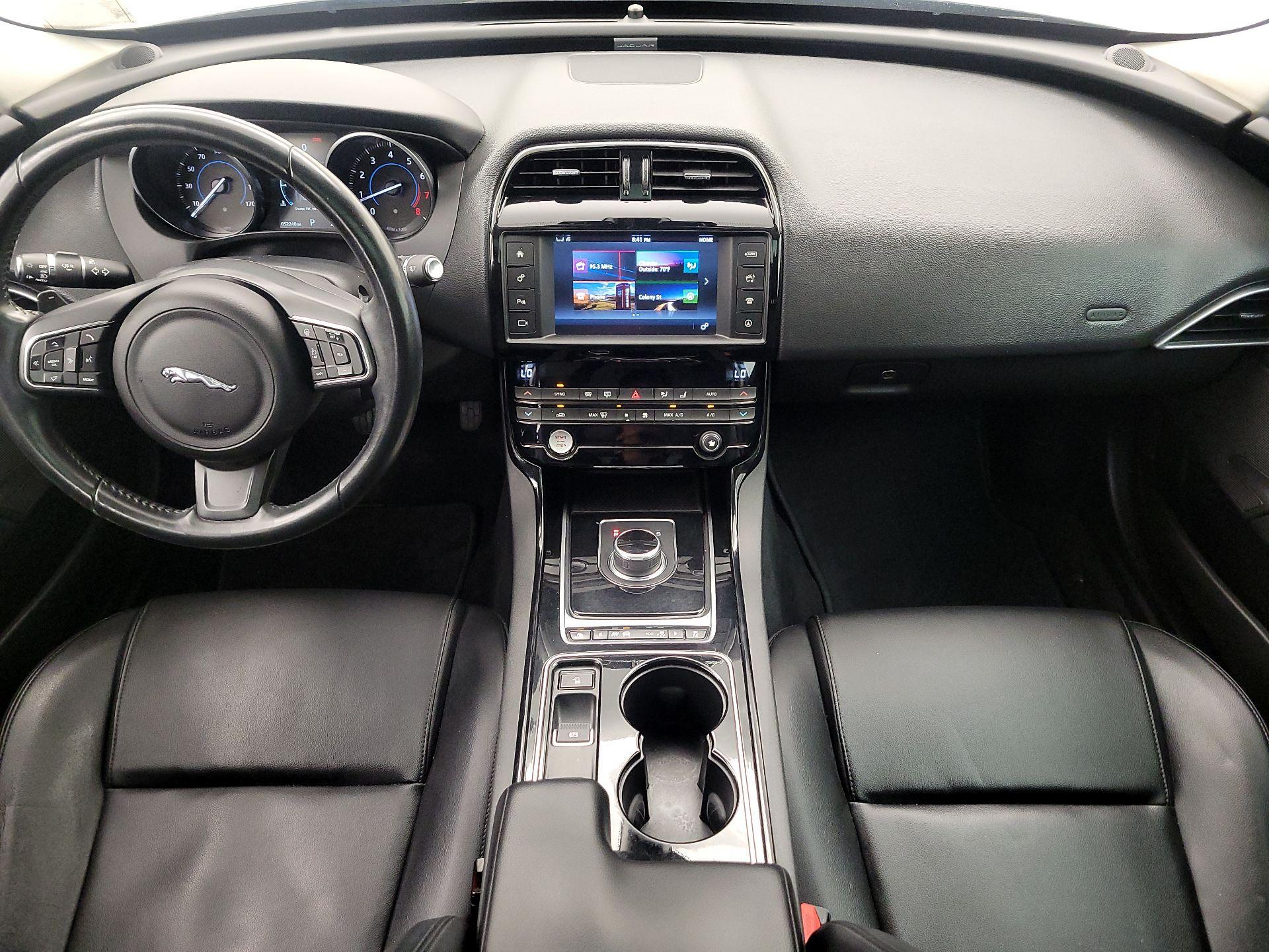 Thumbnail: 2017 Jaguar XE - 9