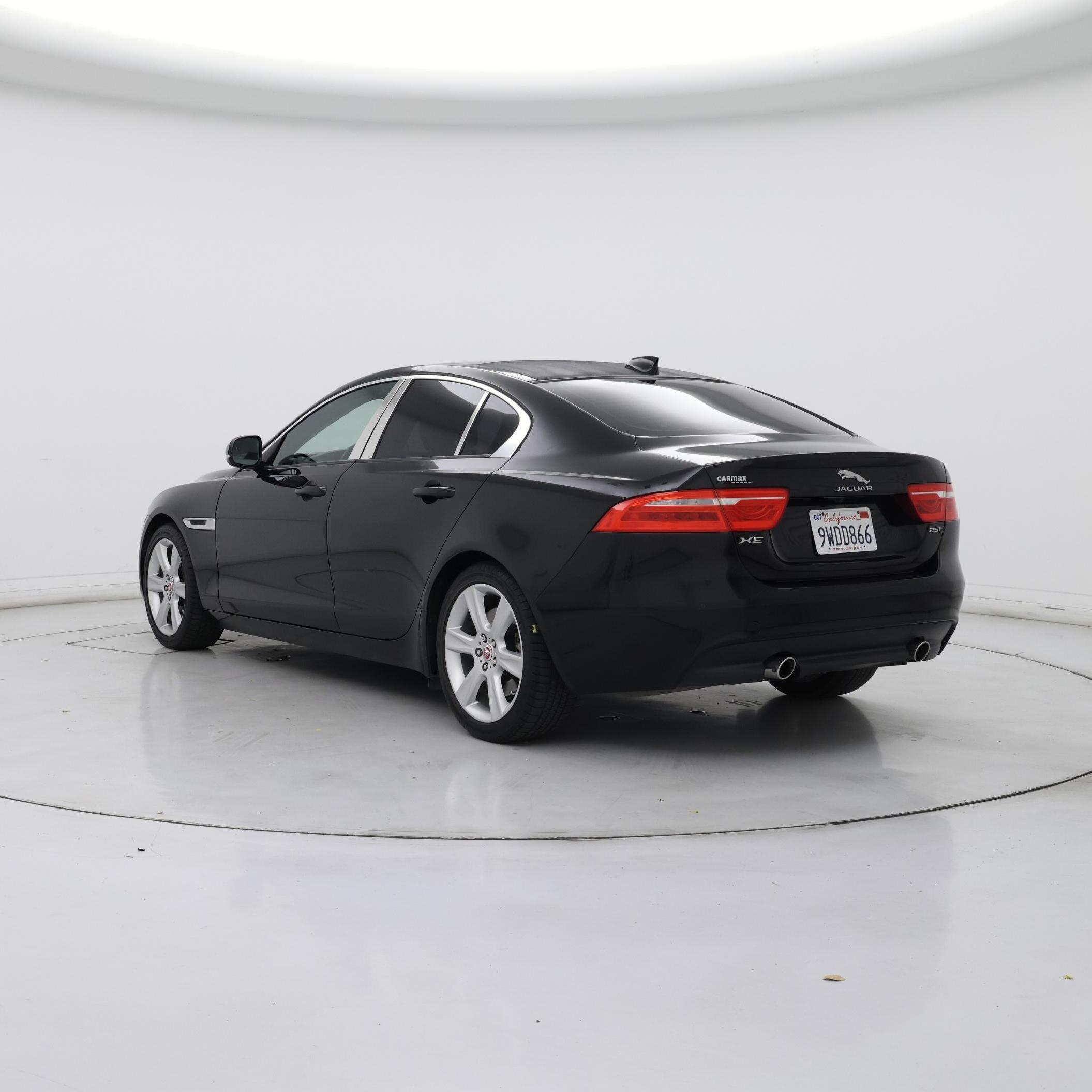 Thumbnail: 2017 Jaguar XE - 2