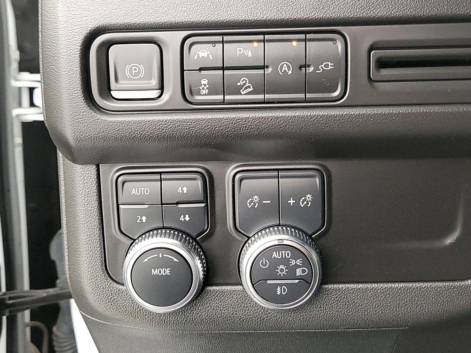 Thumbnail: 2022 GMC Yukon - 13