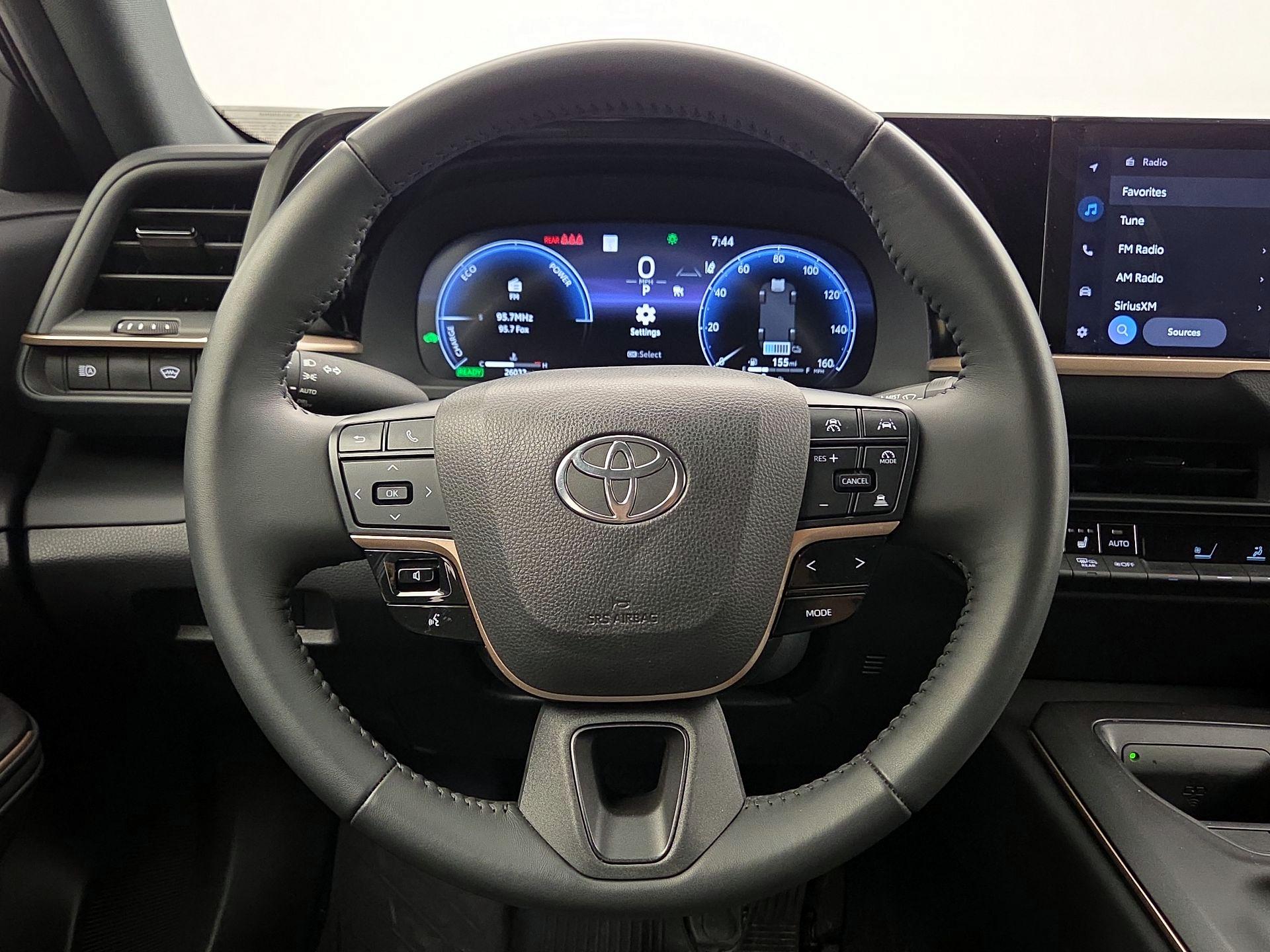 Thumbnail: 2023 Toyota Crown - 10
