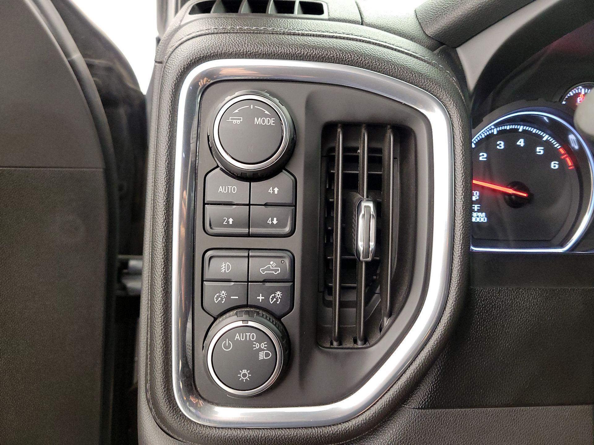 Thumbnail: 2020 Chevrolet Silverado 1500 - 13