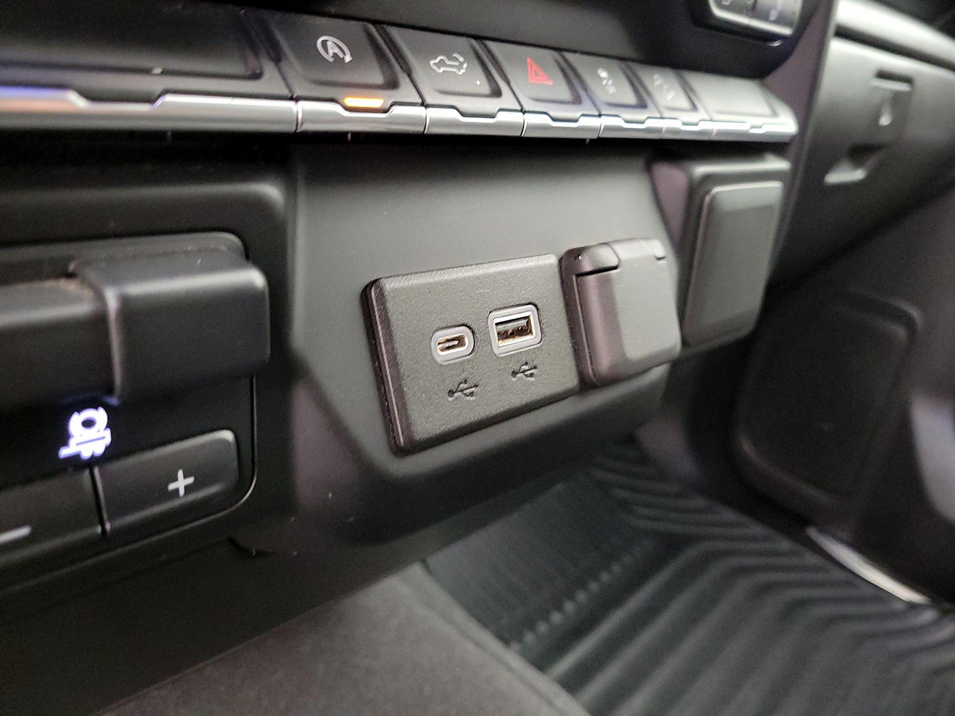 Thumbnail: 2020 Chevrolet Silverado 1500 - 18