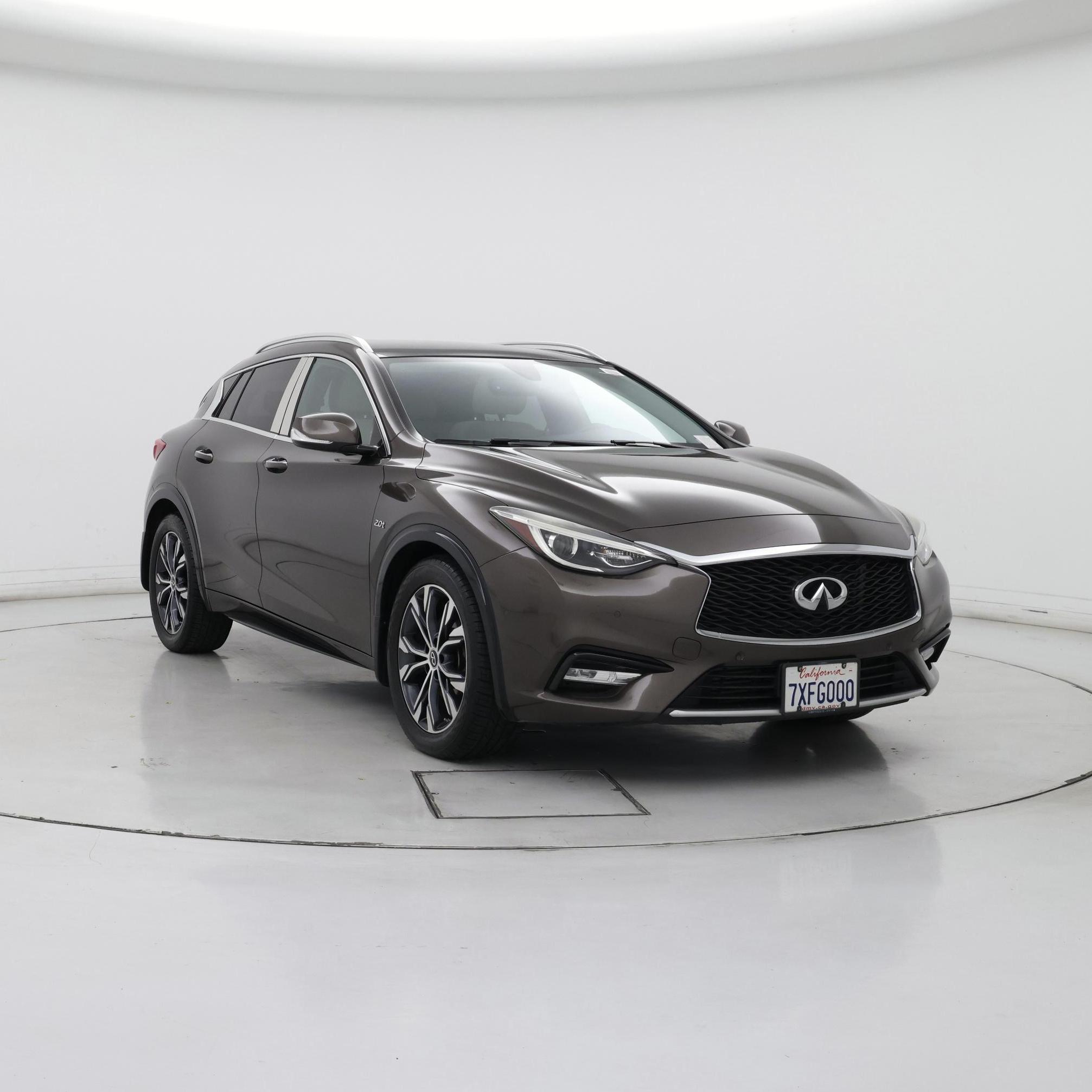 2017 INFINITI QX30 Premium FWD