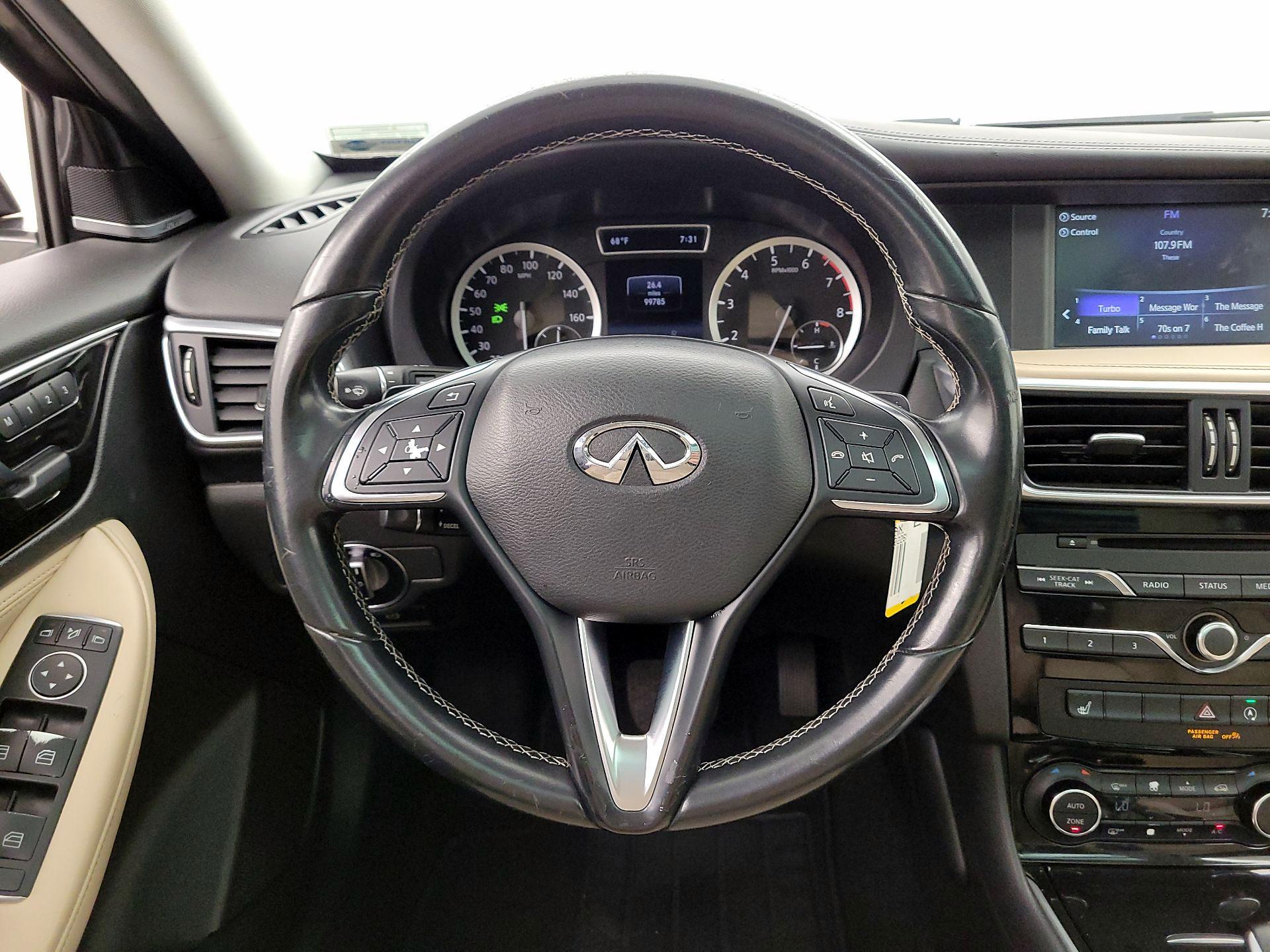 Thumbnail: 2017 INFINITI QX30 - 10