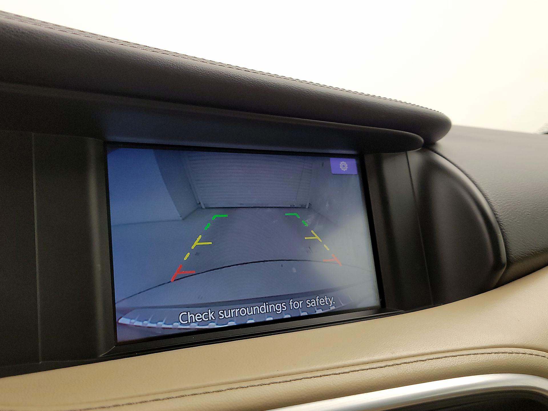 Thumbnail: 2017 INFINITI QX30 - 14