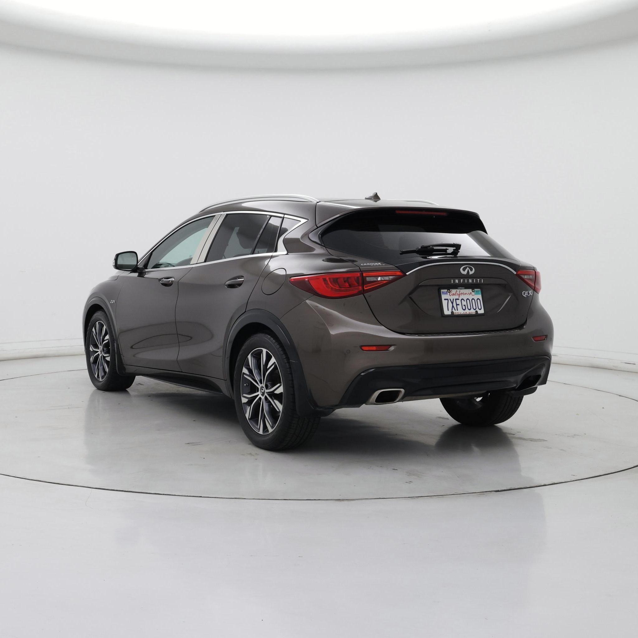 Thumbnail: 2017 INFINITI QX30 - 2