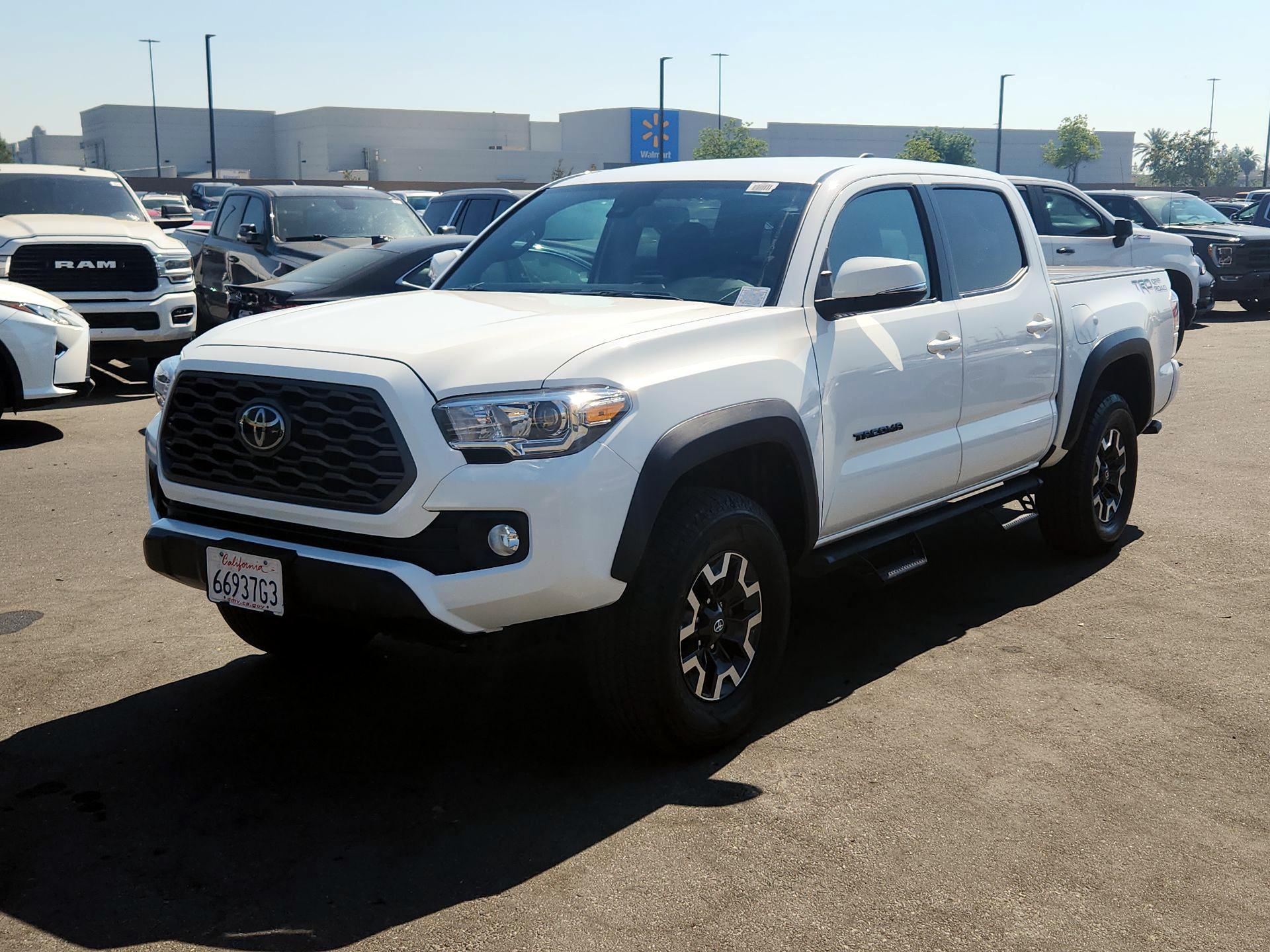 Thumbnail: 2021 Toyota Tacoma - 3