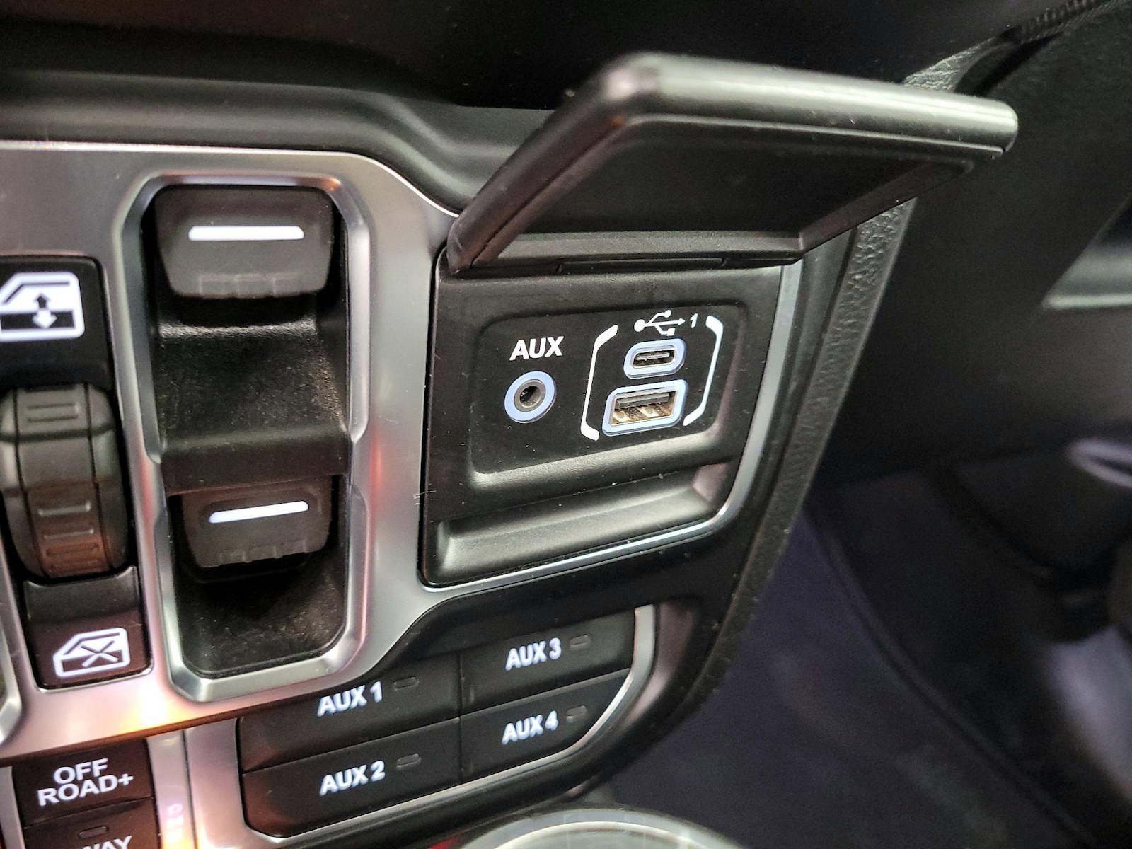 2021 Jeep Gladiator Rubicon - Photo 20