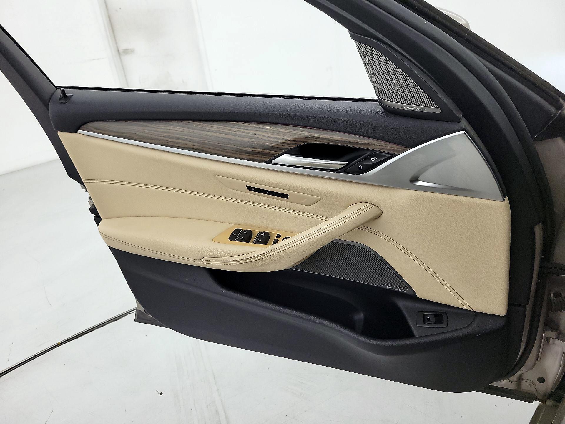 Thumbnail: 2019 BMW 5 Series - 12