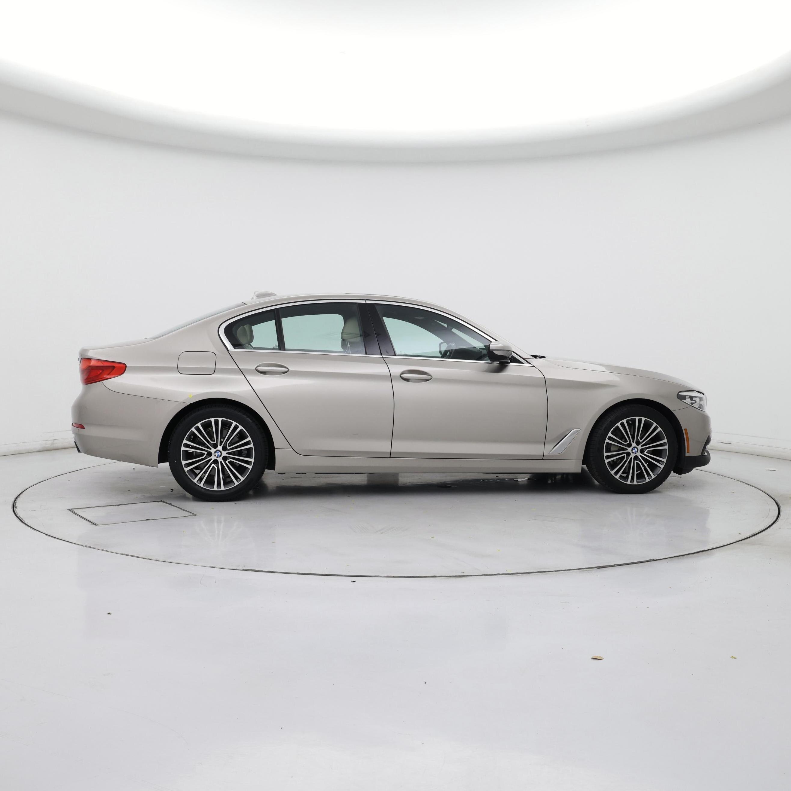 Thumbnail: 2019 BMW 5 Series - 7