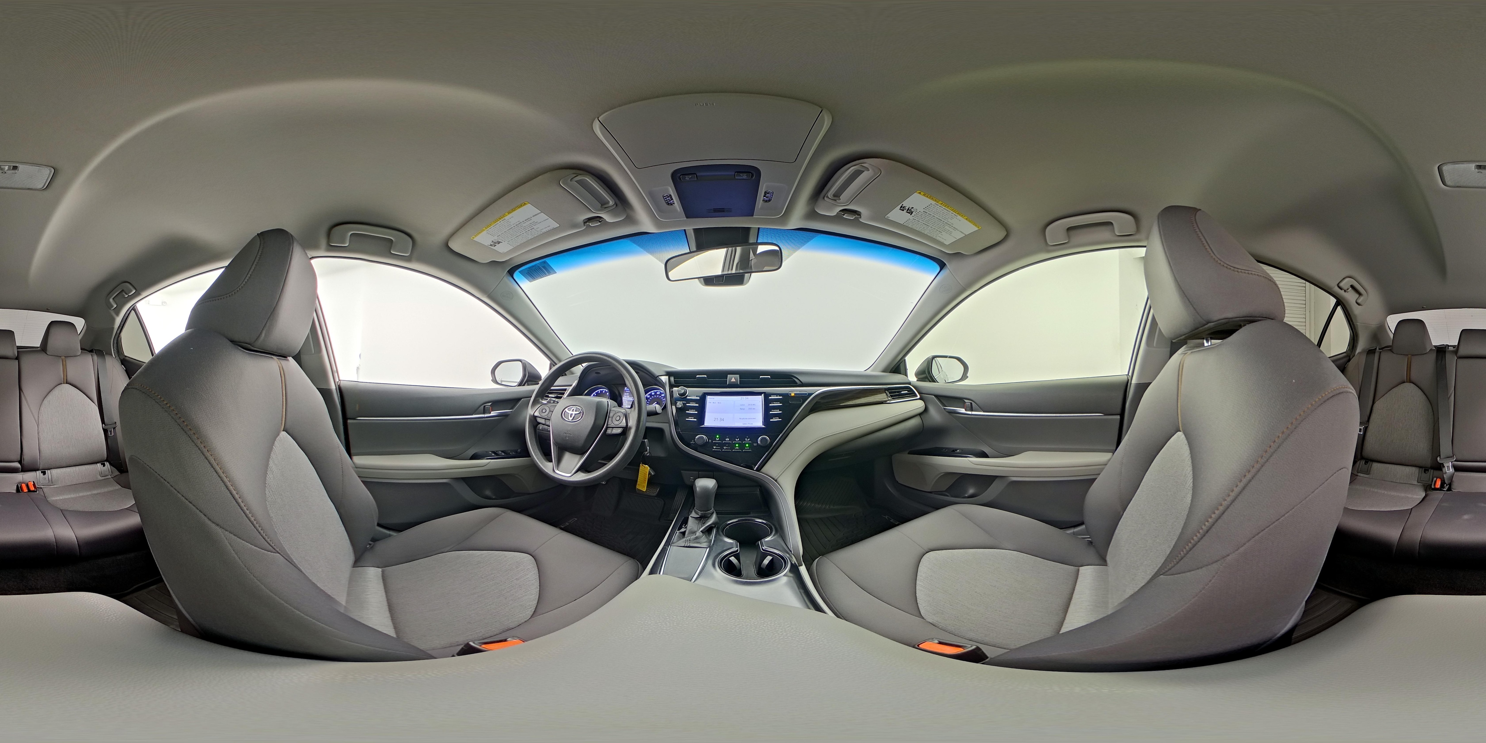 2018 Toyota Camry LE - Photo 24