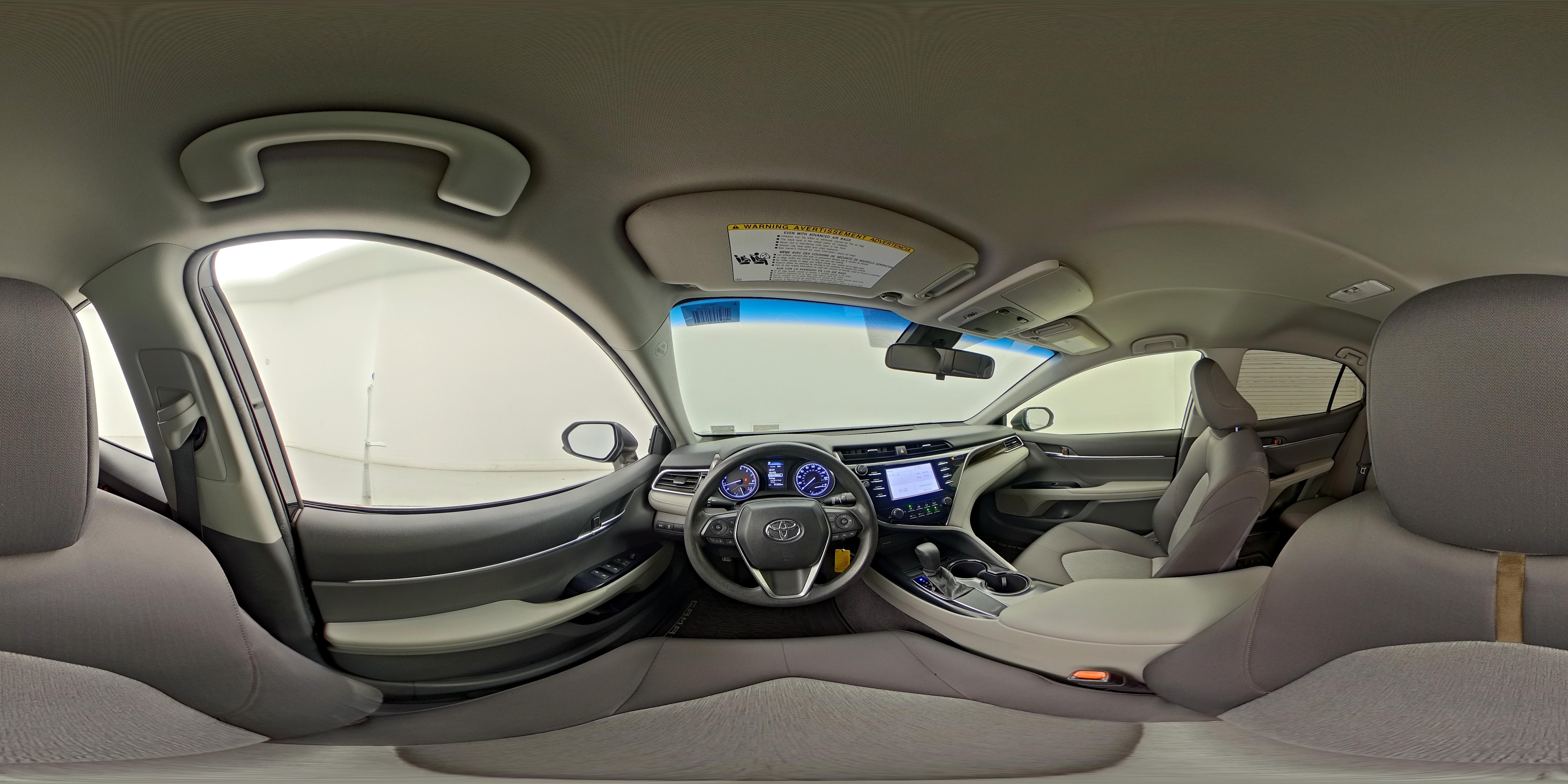 2018 Toyota Camry LE - Photo 26