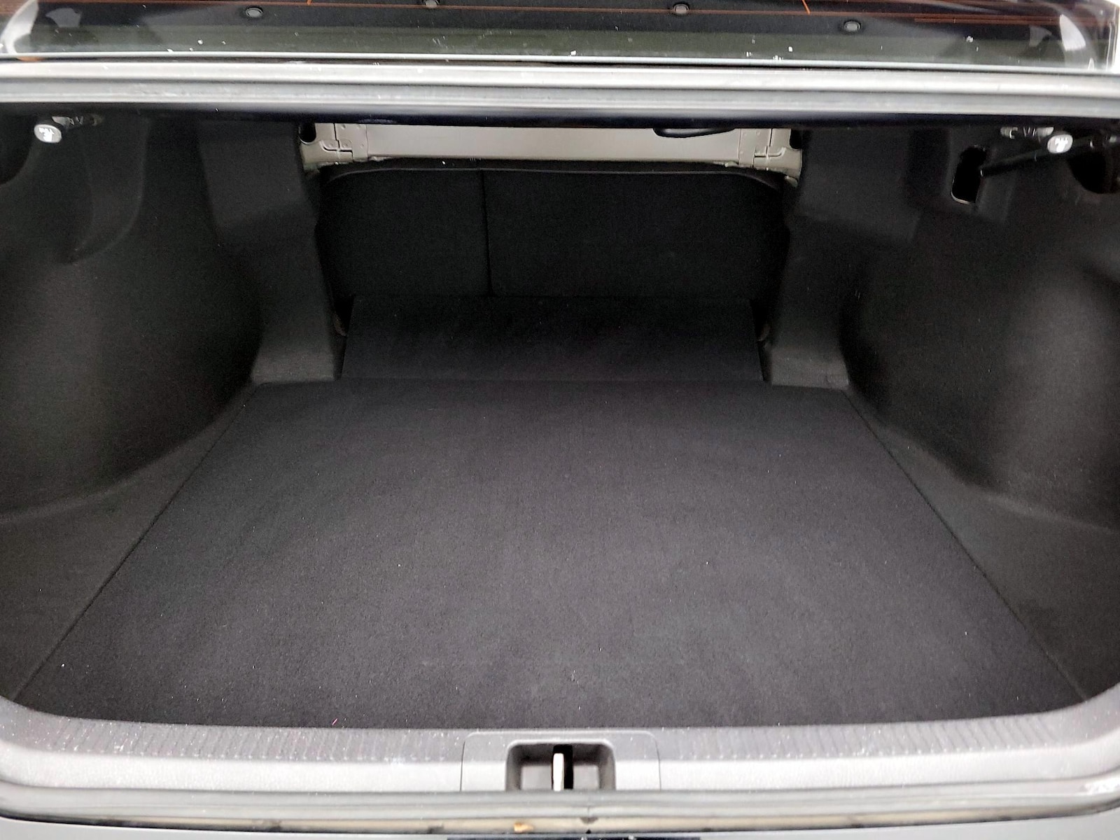 2018 Toyota Camry LE - Photo 21