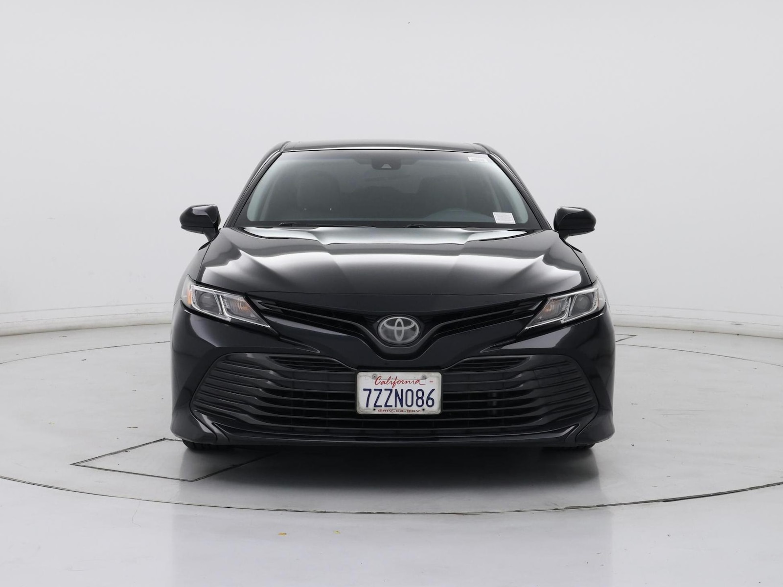 2018 Toyota Camry LE - Photo 6