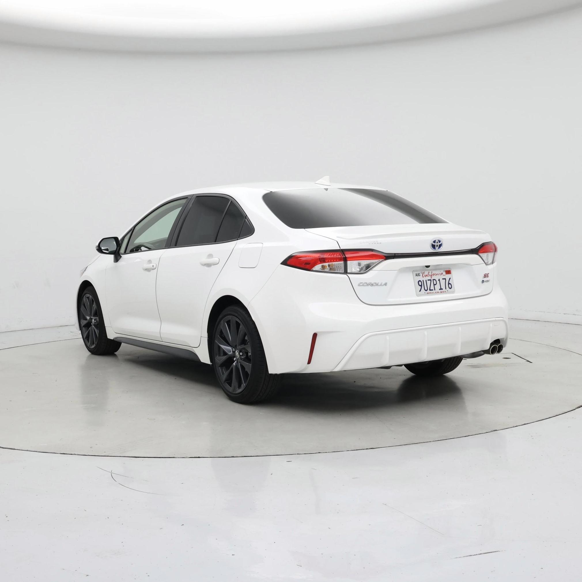 Thumbnail: 2025 Toyota Corolla - 2