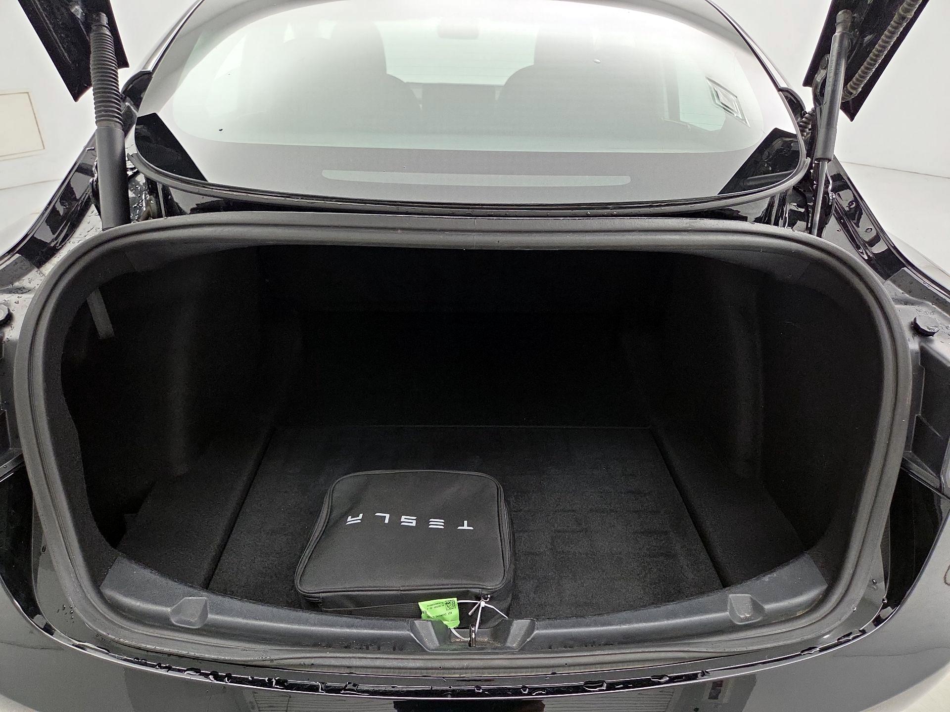 Thumbnail: 2022 Tesla Model 3 - 20