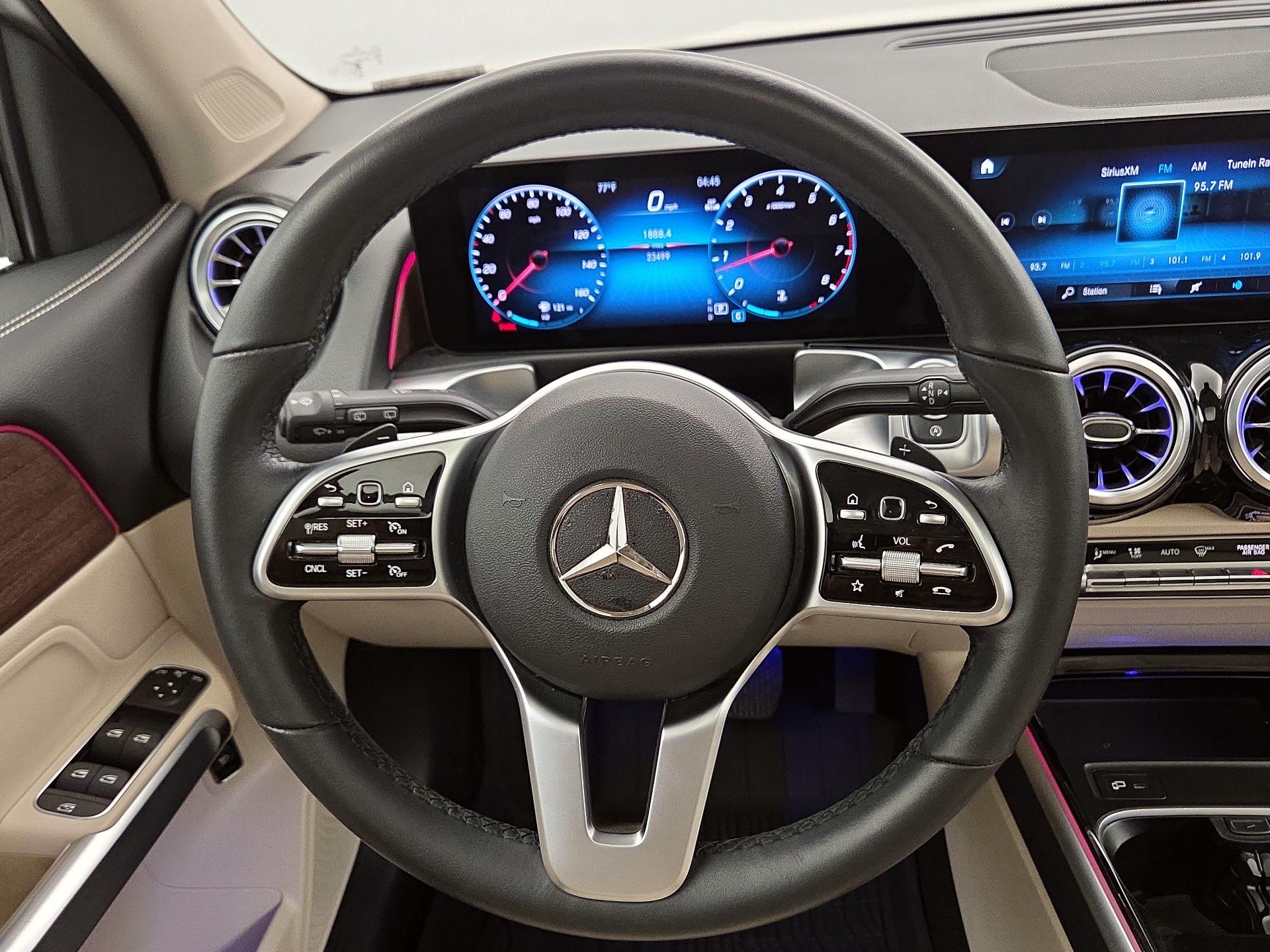 Thumbnail: 2023 Mercedes-Benz GLB - 10