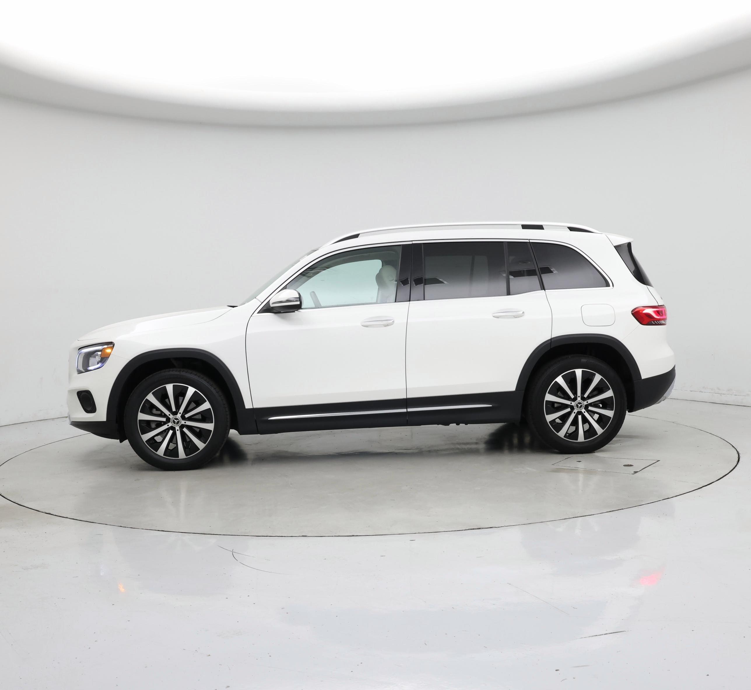 Thumbnail: 2023 Mercedes-Benz GLB - 3