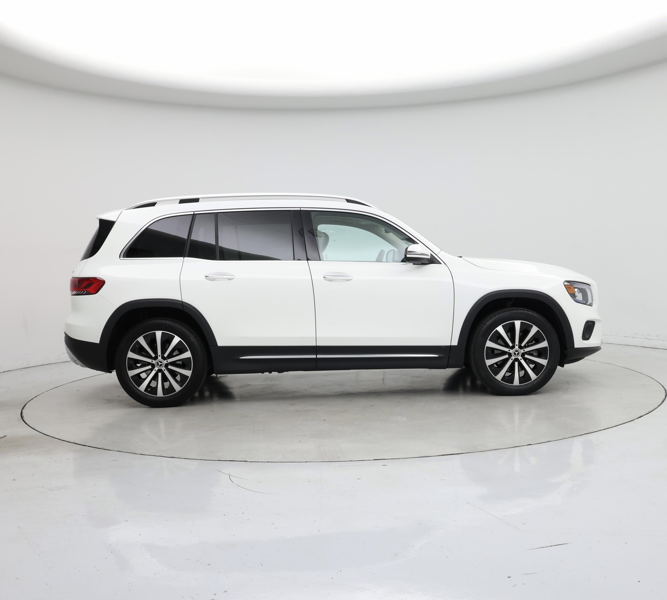 Thumbnail: 2023 Mercedes-Benz GLB - 7