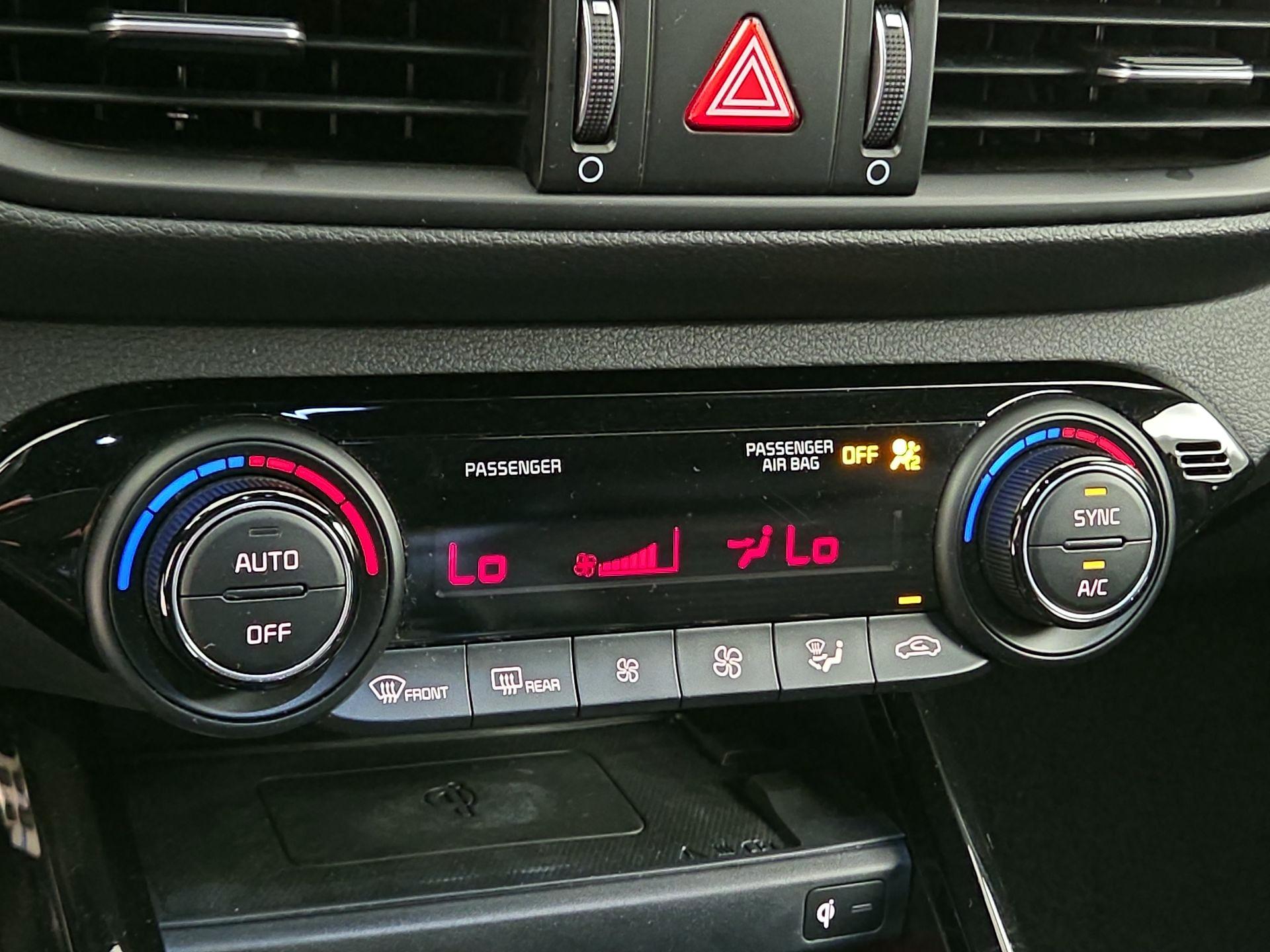 Thumbnail: 2024 Kia Forte - 16