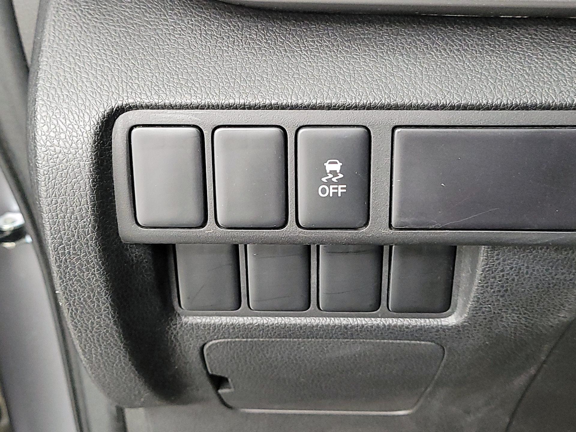 Thumbnail: 2019 Mitsubishi Eclipse Cross - 13