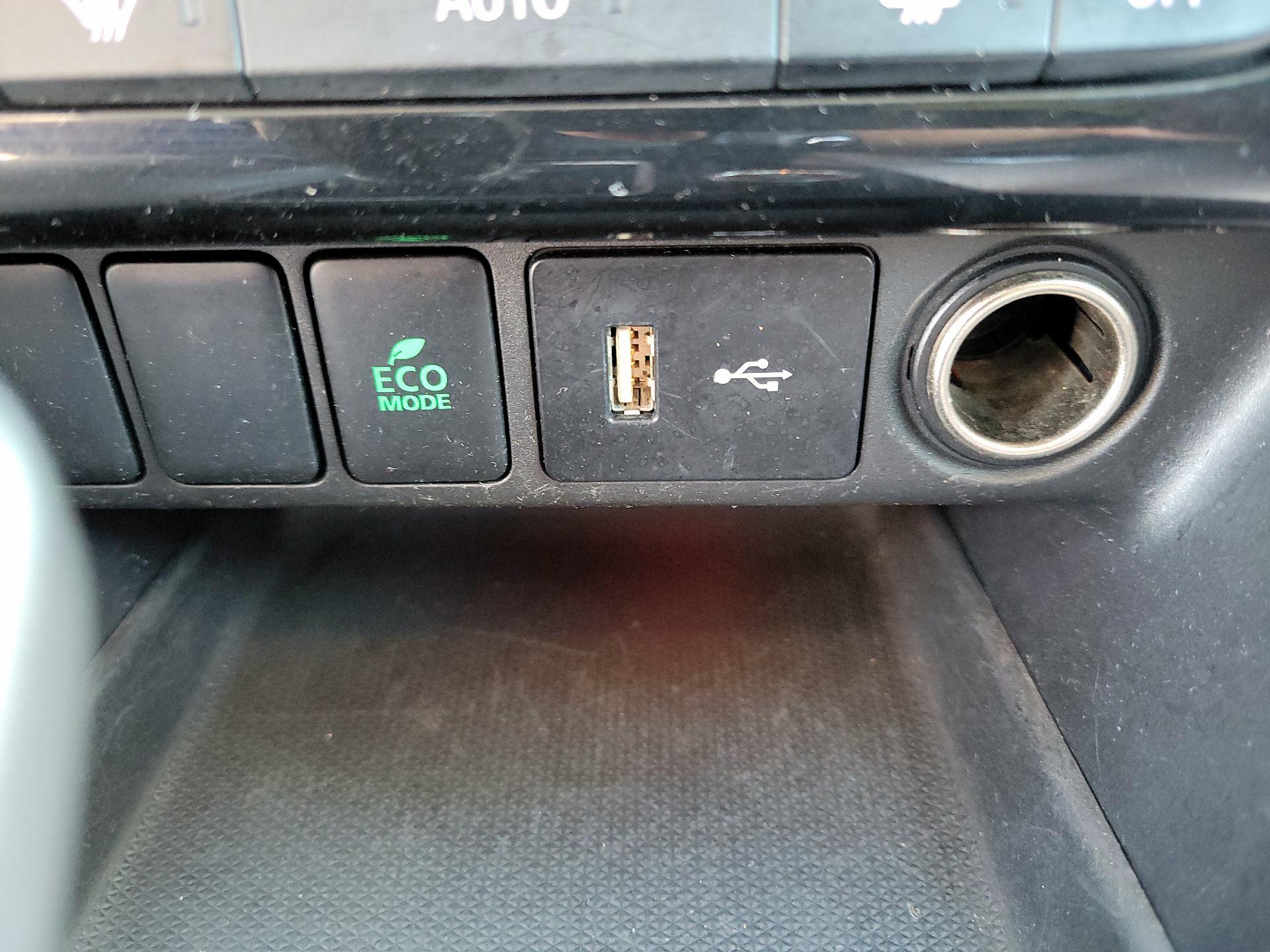 Thumbnail: 2019 Mitsubishi Eclipse Cross - 18