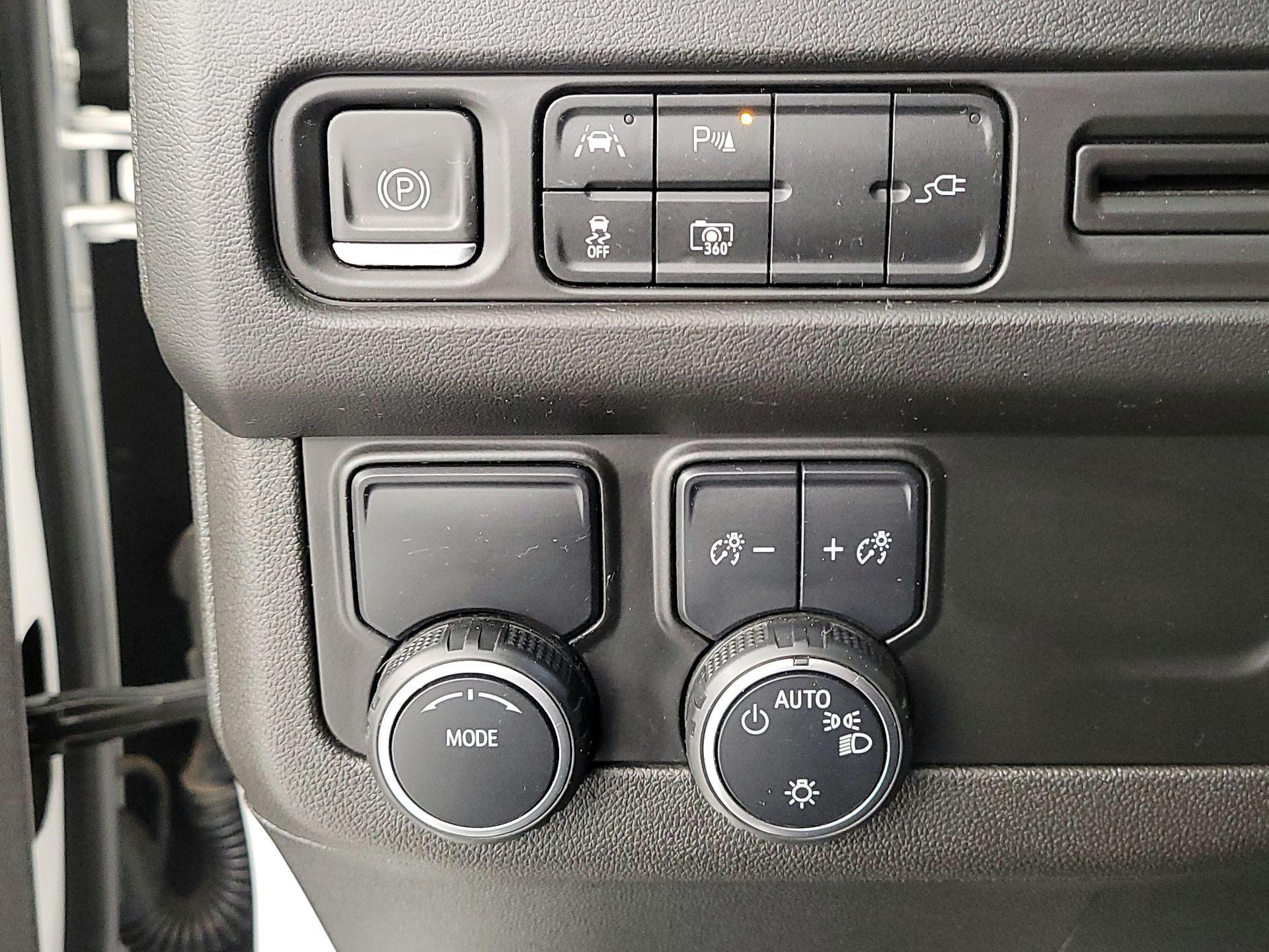 Thumbnail: 2022 Chevrolet Tahoe - 13