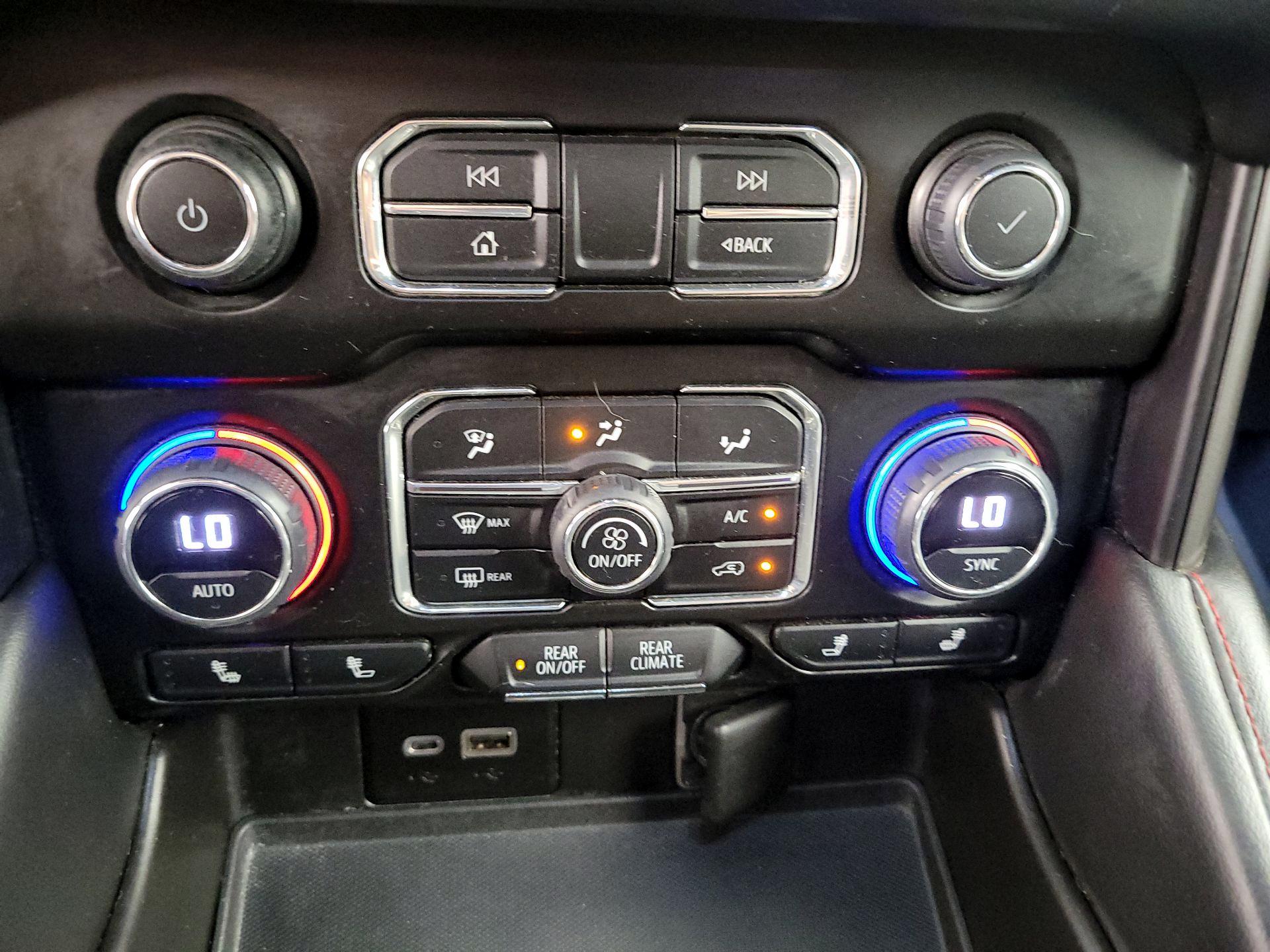 Thumbnail: 2022 Chevrolet Tahoe - 16