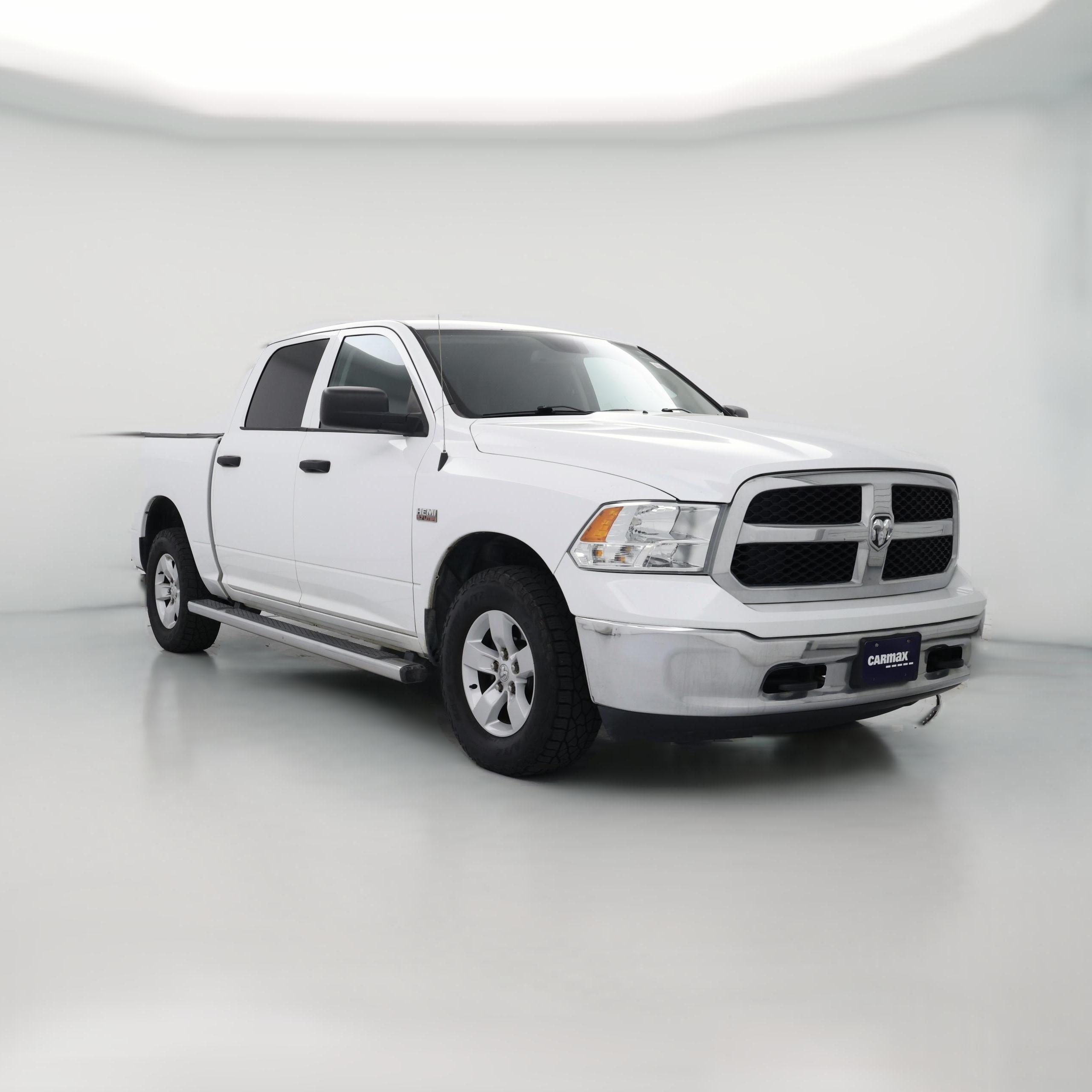 Thumbnail: 2019 RAM 1500 Classic - 1