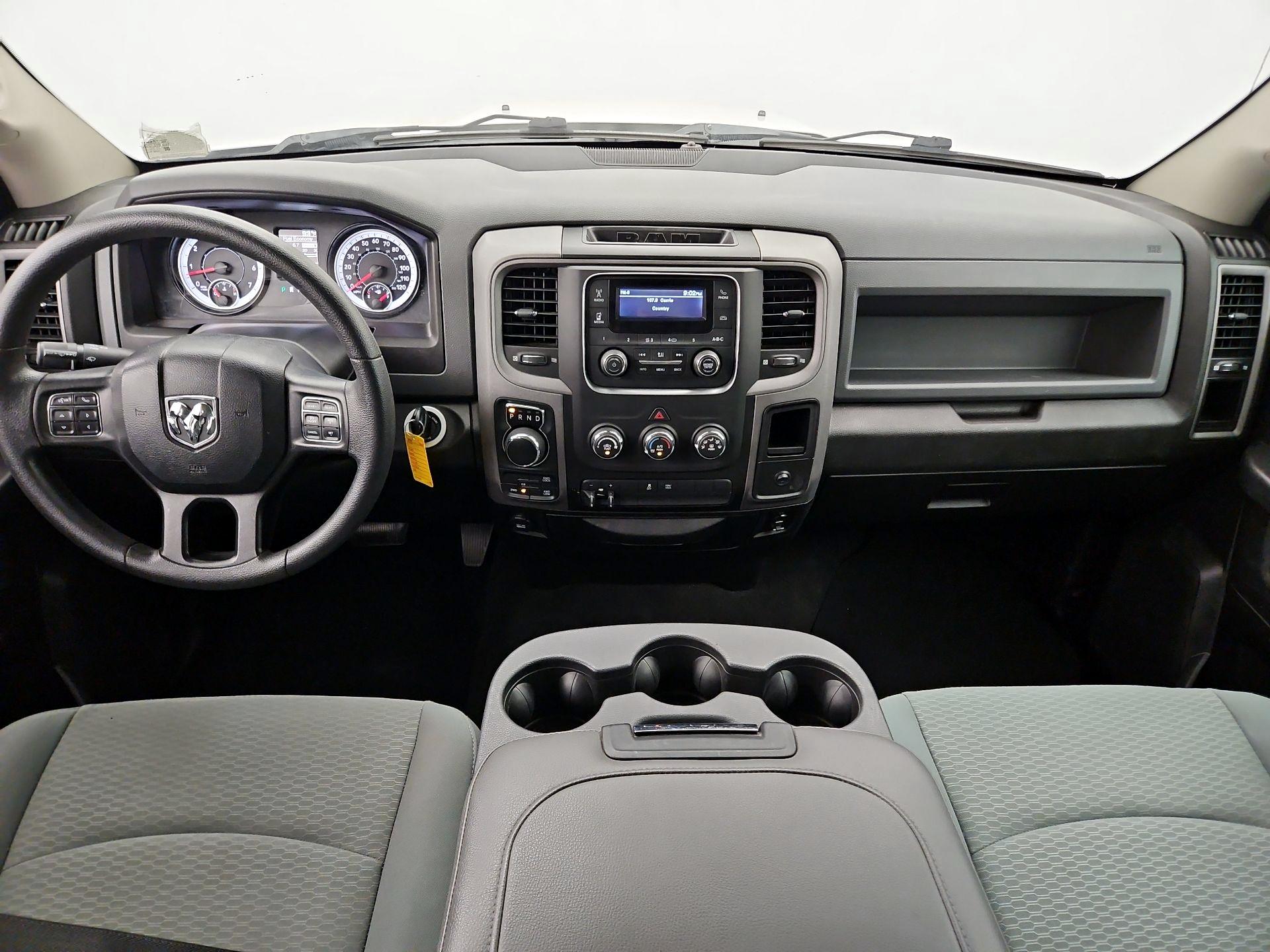 Thumbnail: 2019 RAM 1500 Classic - 9
