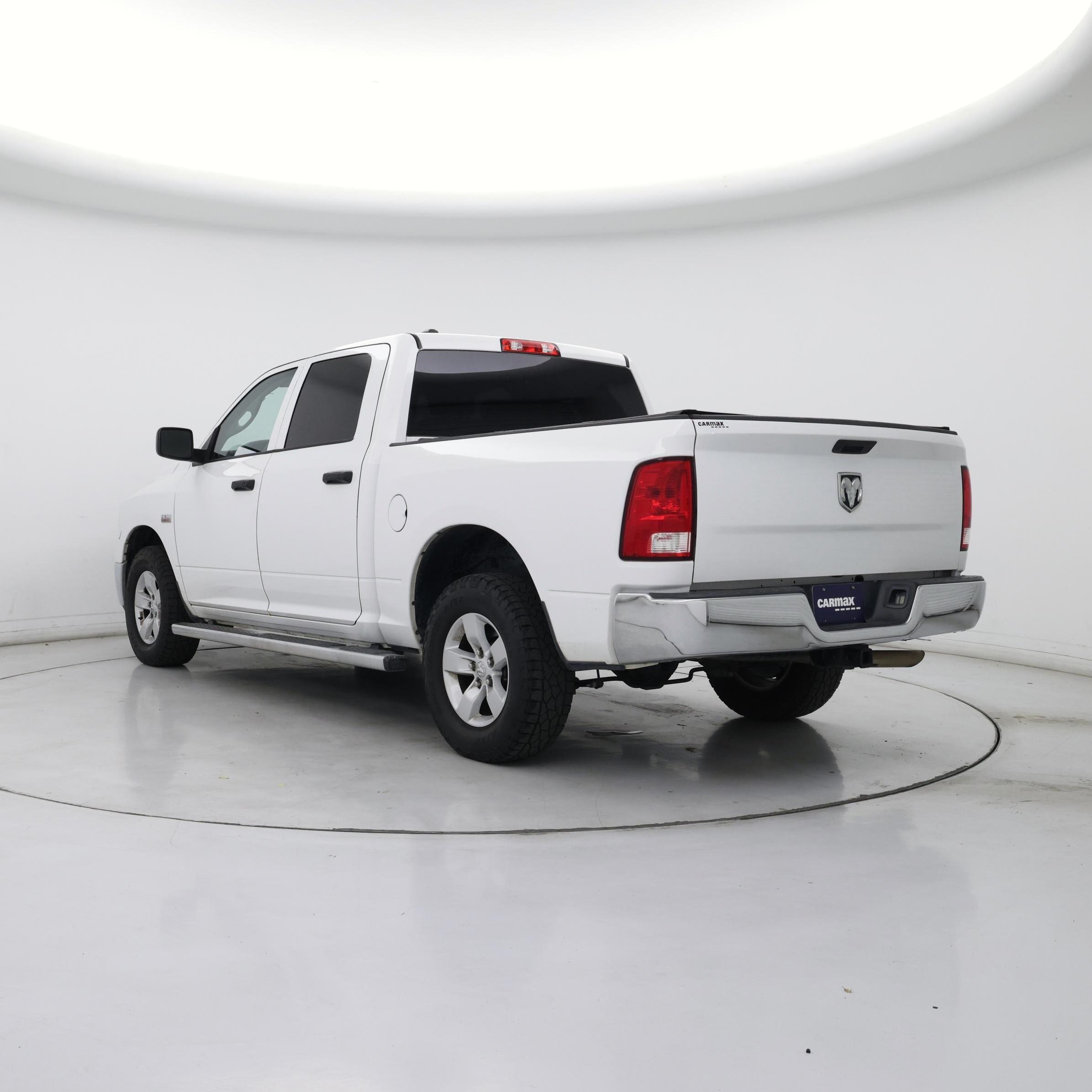 Thumbnail: 2019 RAM 1500 Classic - 2