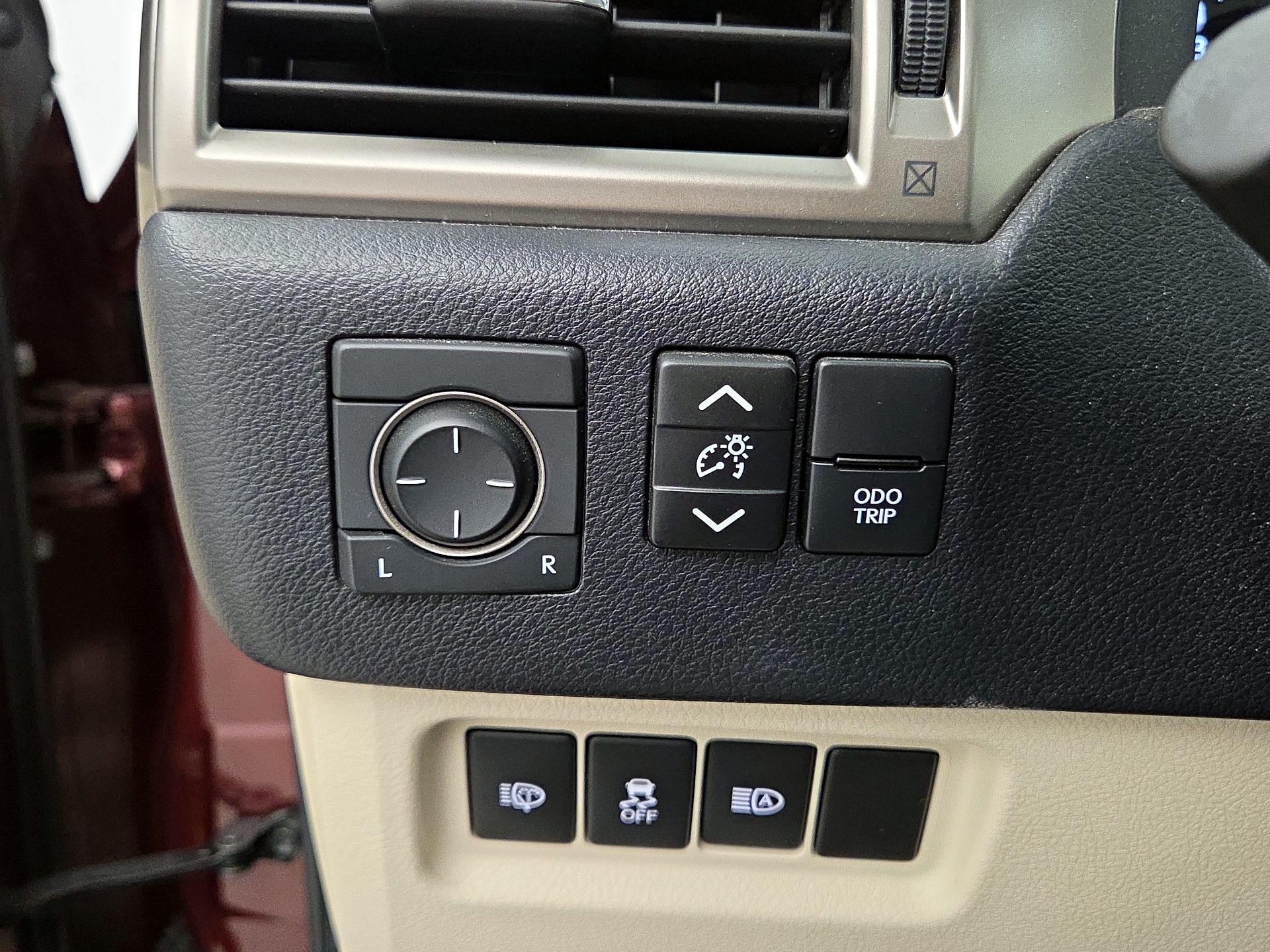 Thumbnail: 2020 Lexus GX - 13