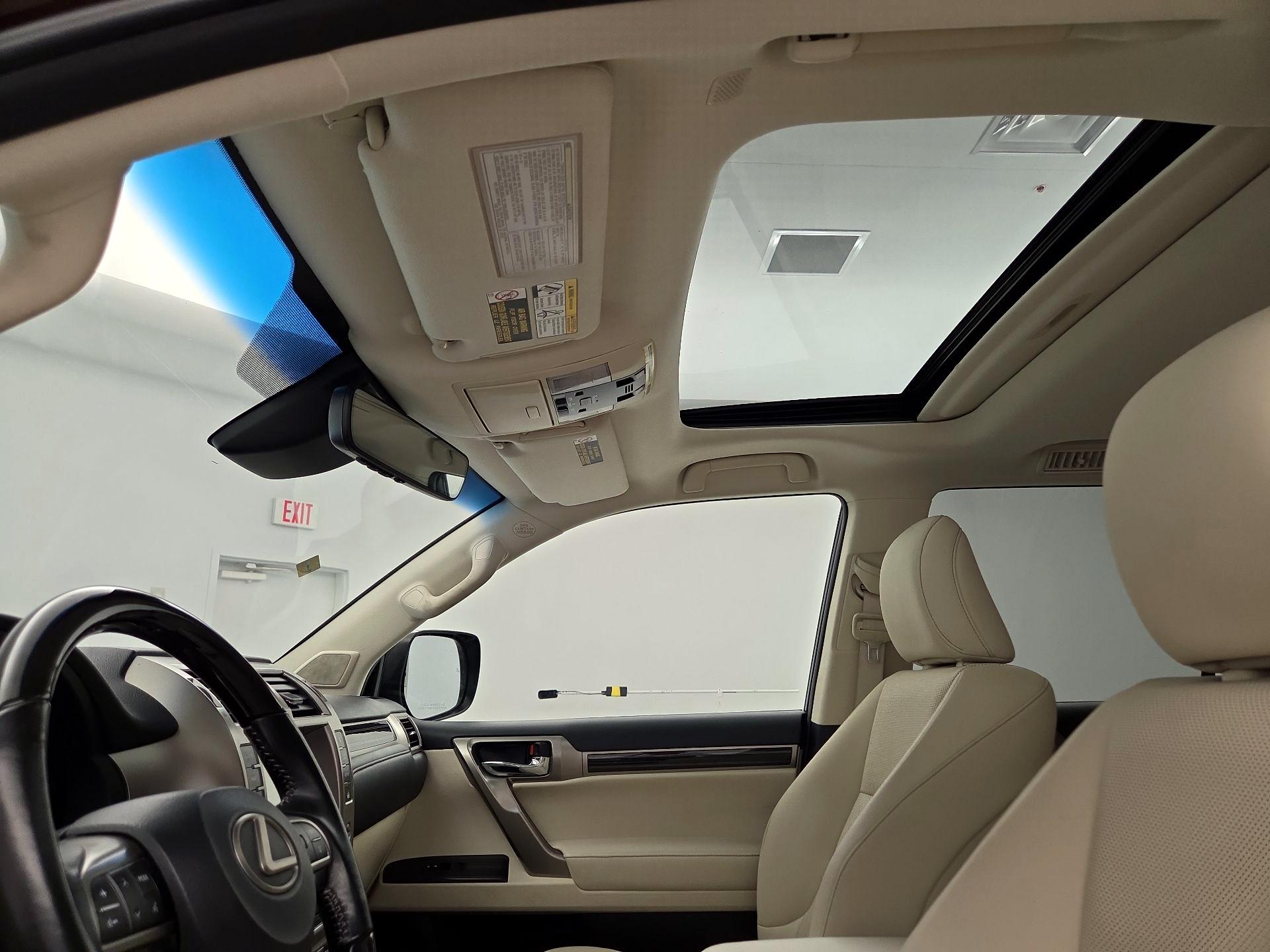 Thumbnail: 2020 Lexus GX - 20
