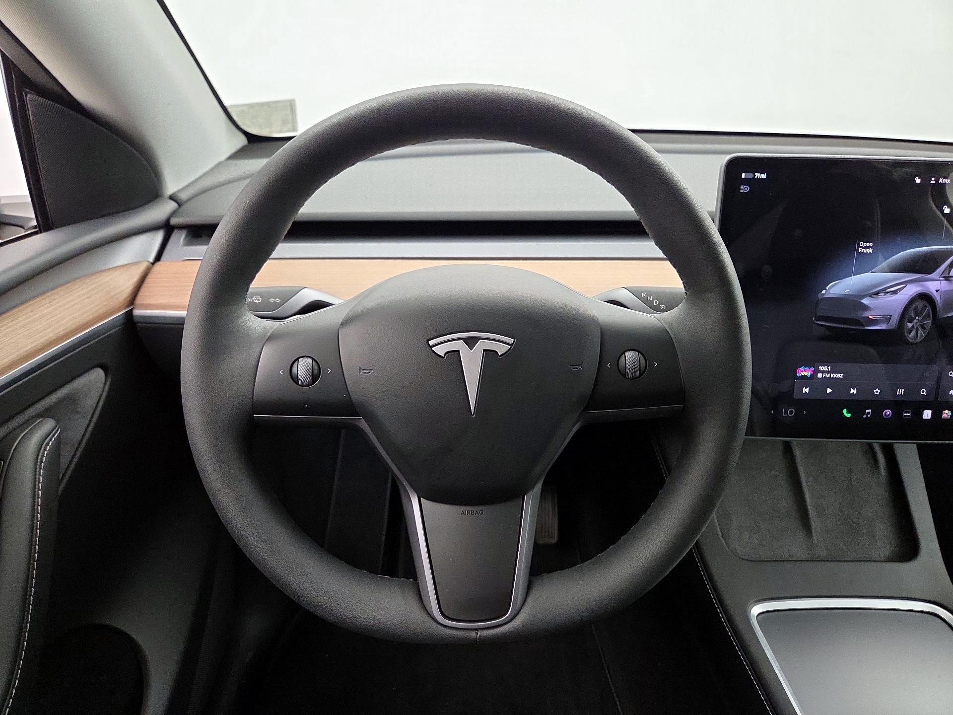 Thumbnail: 2025 Tesla Model Y - 10