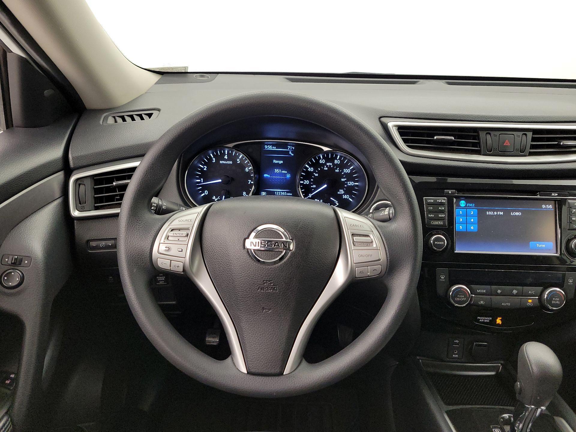 Thumbnail: 2016 Nissan Rogue - 10