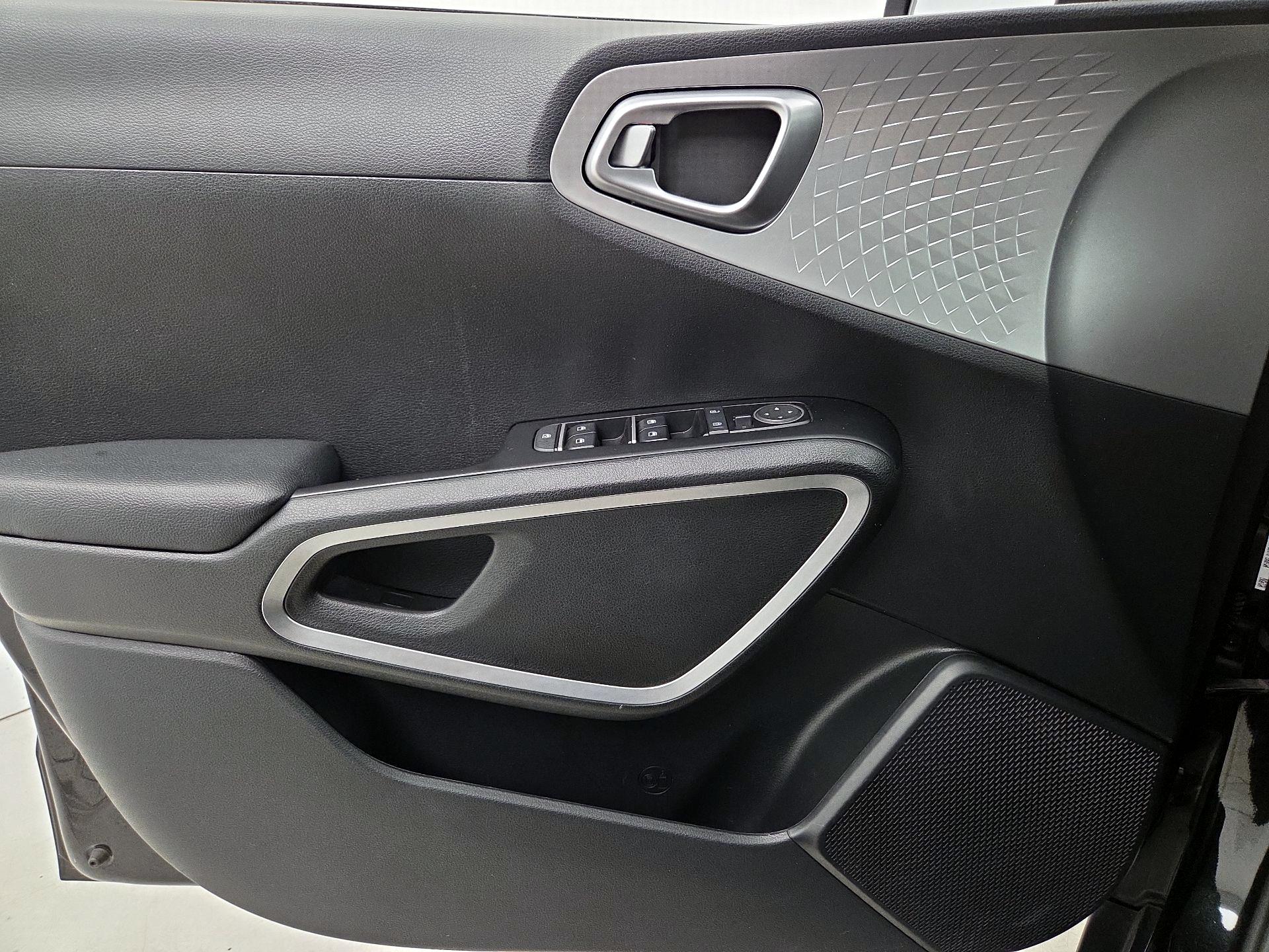 Thumbnail: 2024 Kia Soul - 12