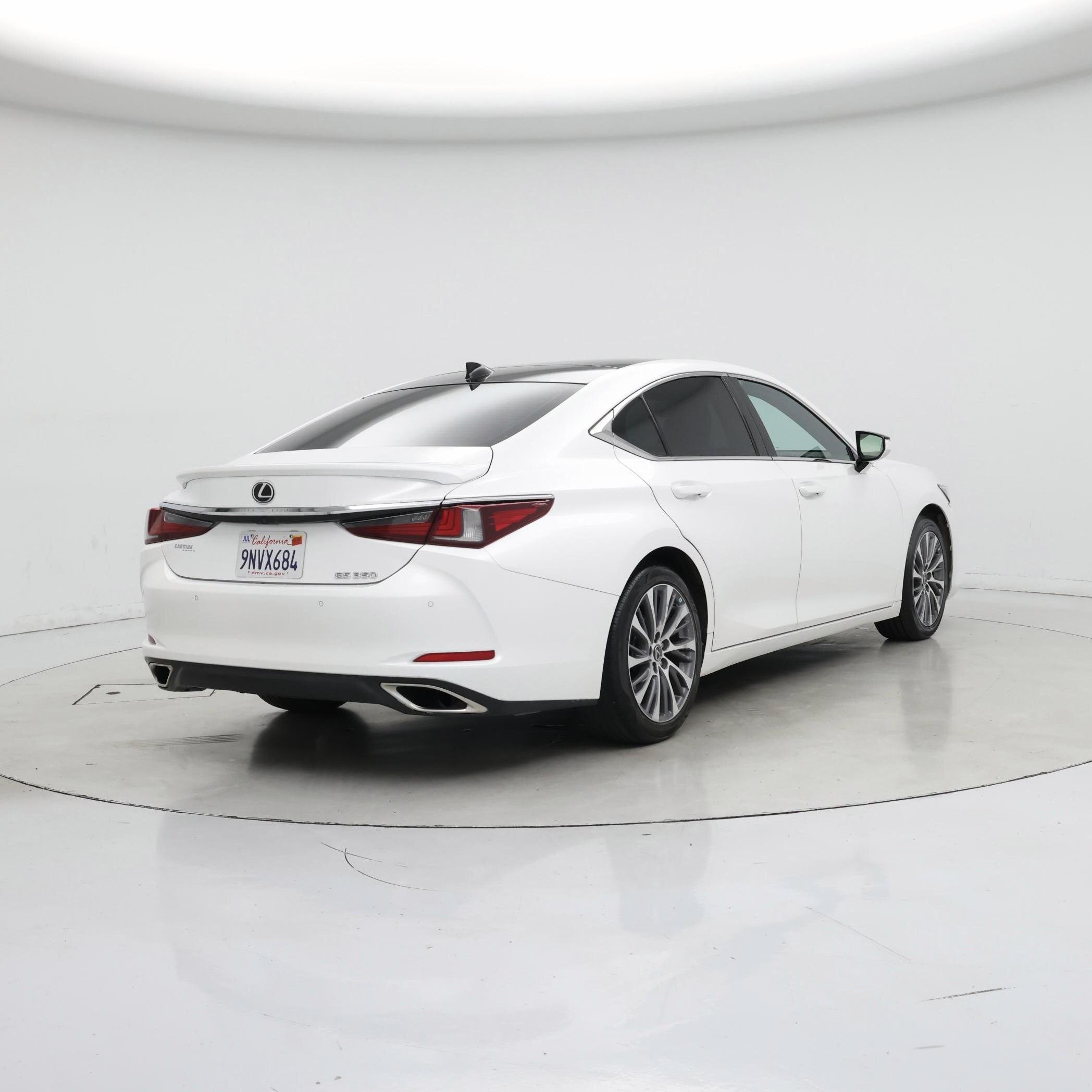 Thumbnail: 2021 Lexus ES - 8